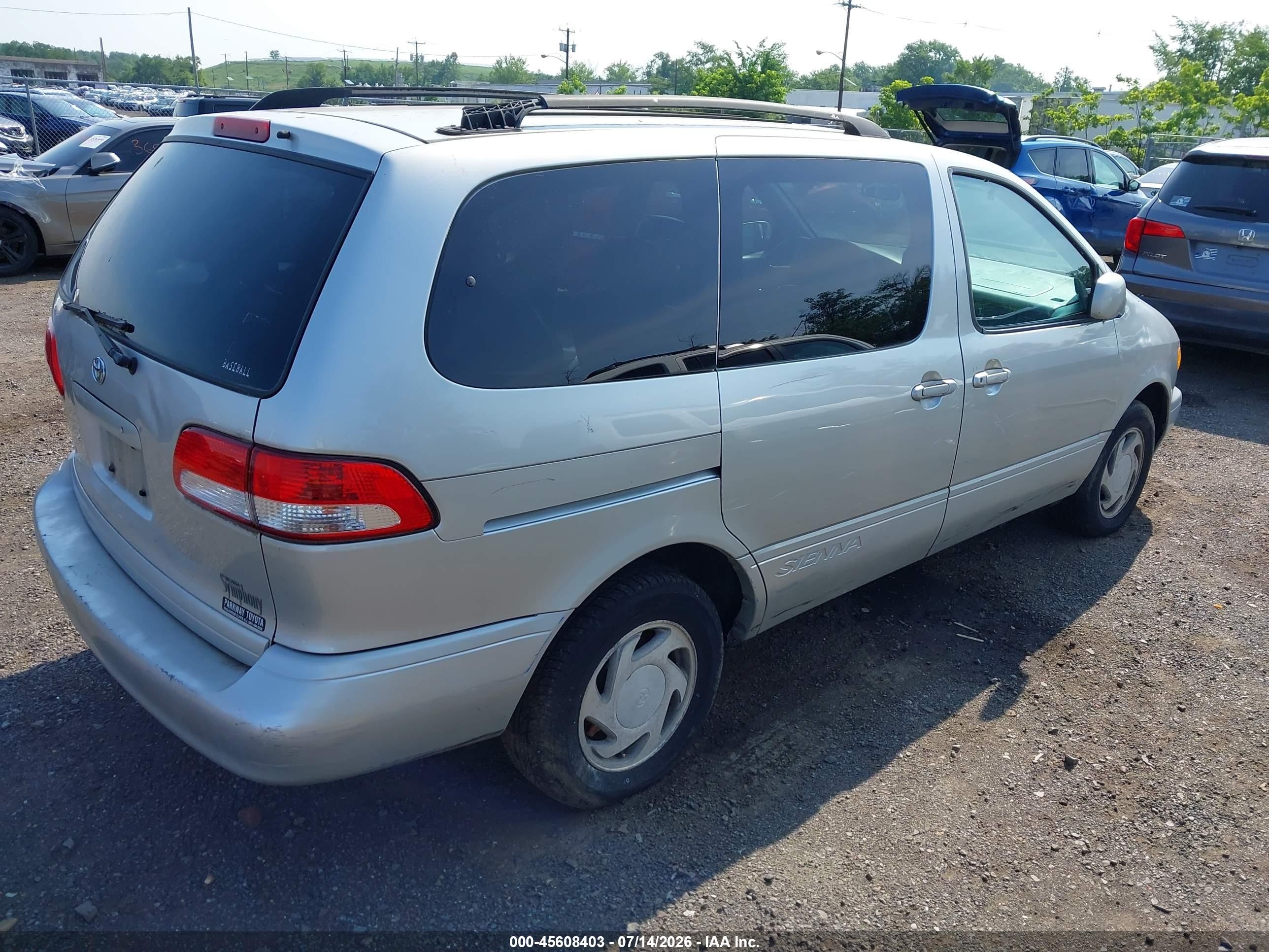 2002 Toyota Sienna Le/xle Silver vin: 4T3ZF13C62U462689