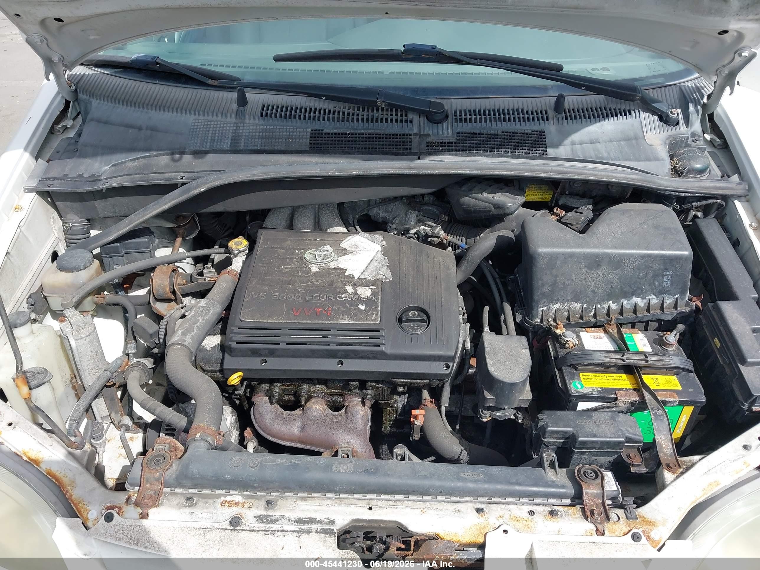 2002 Toyota Sienna Xle White vin: 4T3ZF13C62U505718