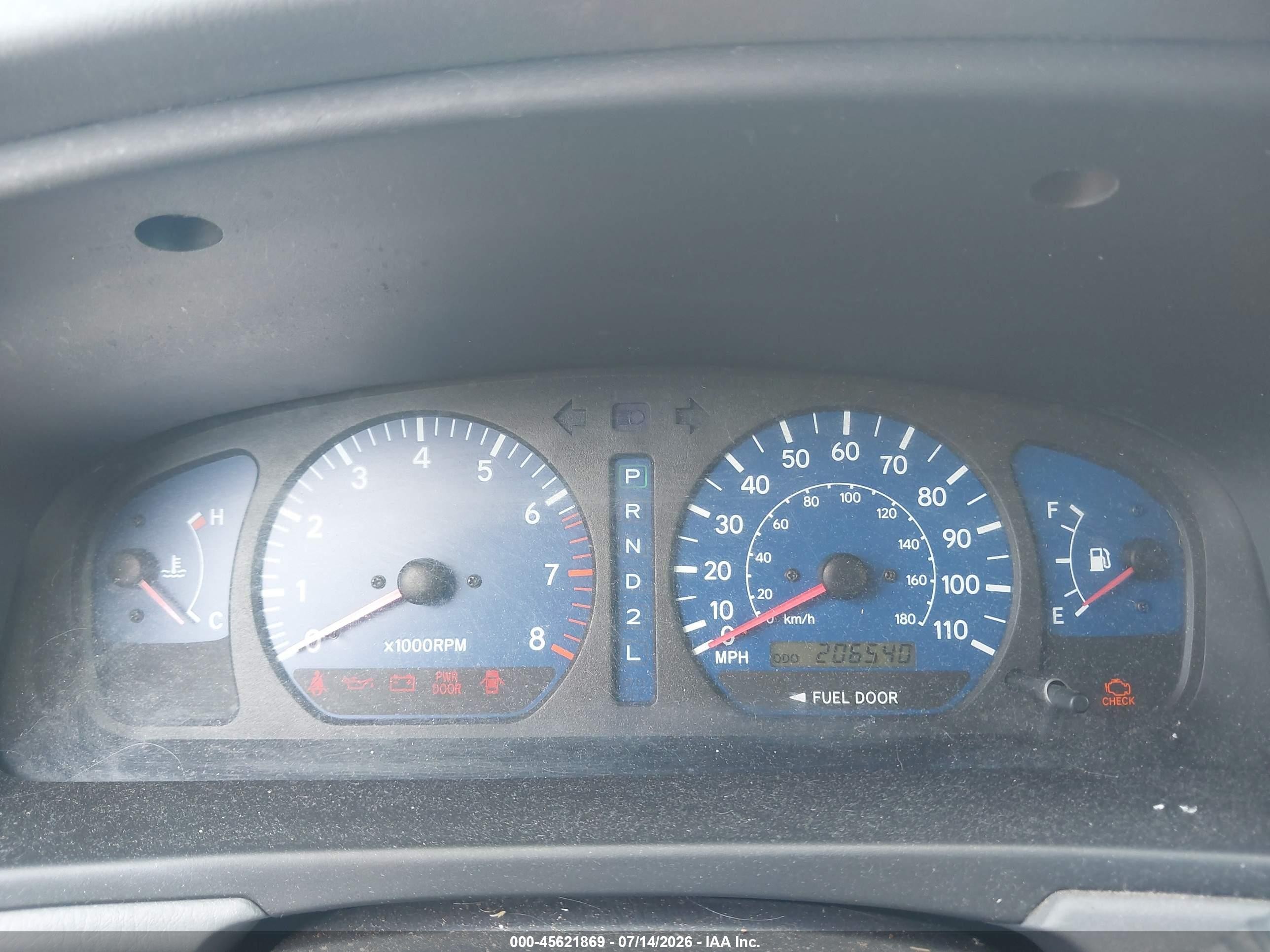 2002 Toyota Sienna Le Silver vin: 4T3ZF13C62U507596