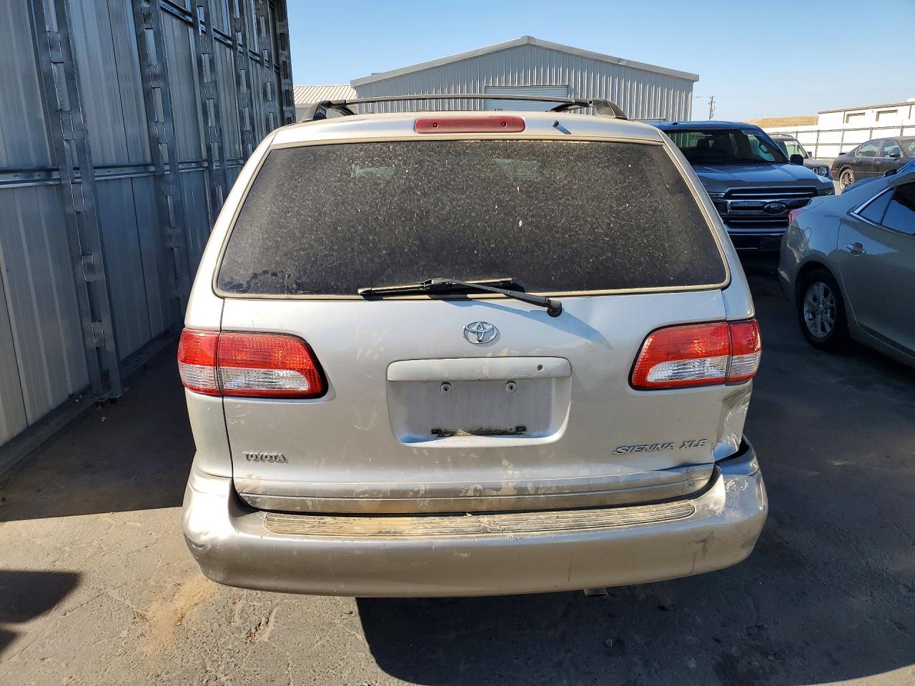 2003 Toyota Sienna Xle Tan vin: 4T3ZF13C63U518082