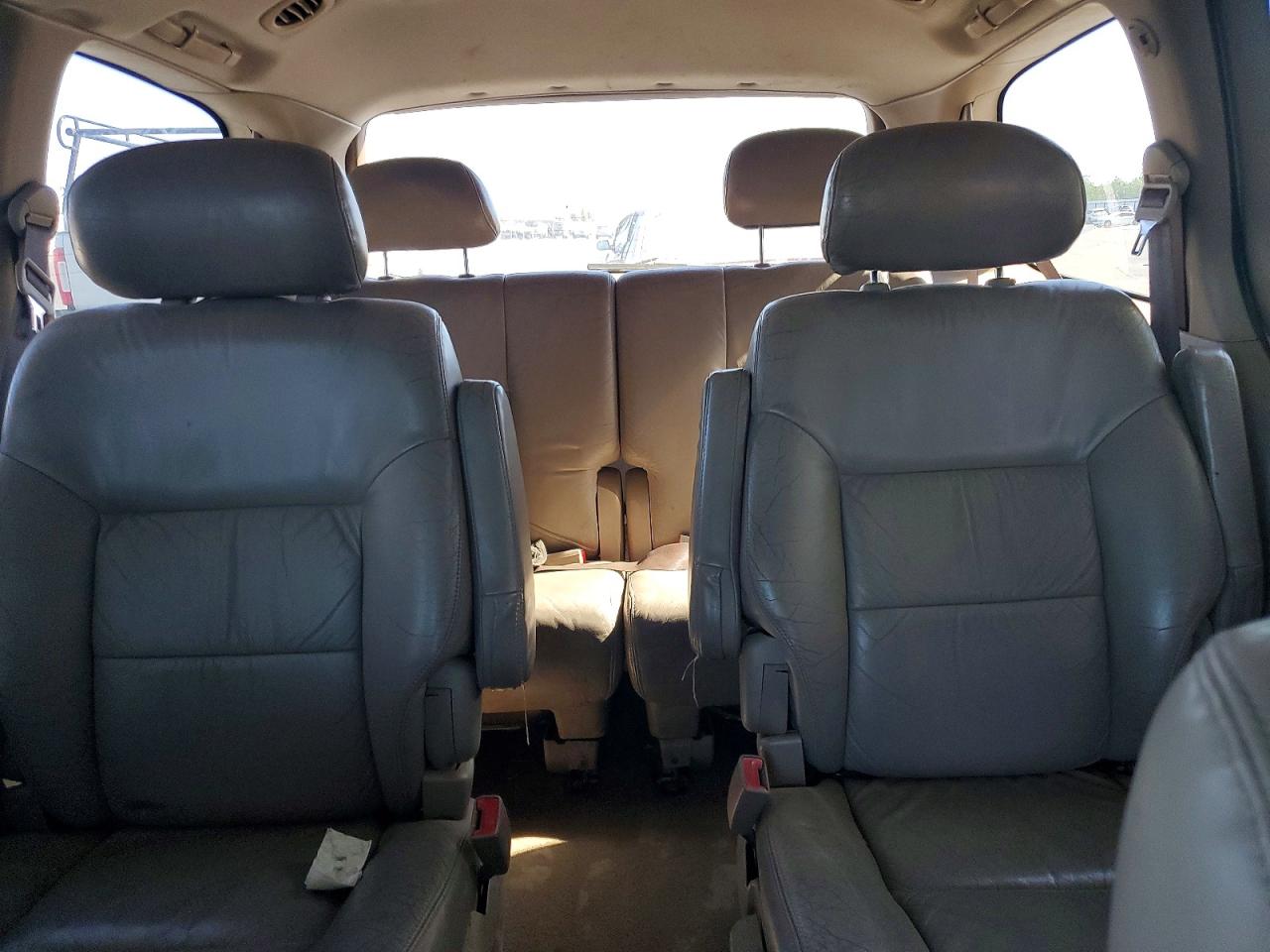 2003 Toyota Sienna Xle Tan vin: 4T3ZF13C63U518082