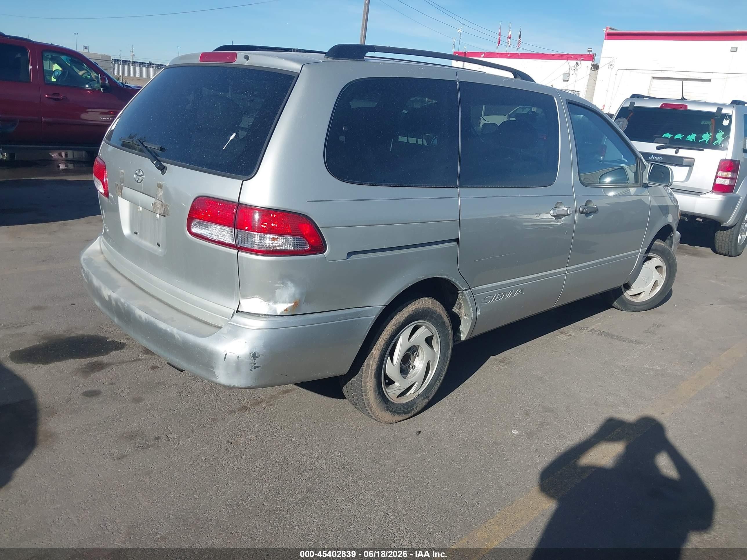 2003 Toyota Sienna Le Silver vin: 4T3ZF13C63U539126