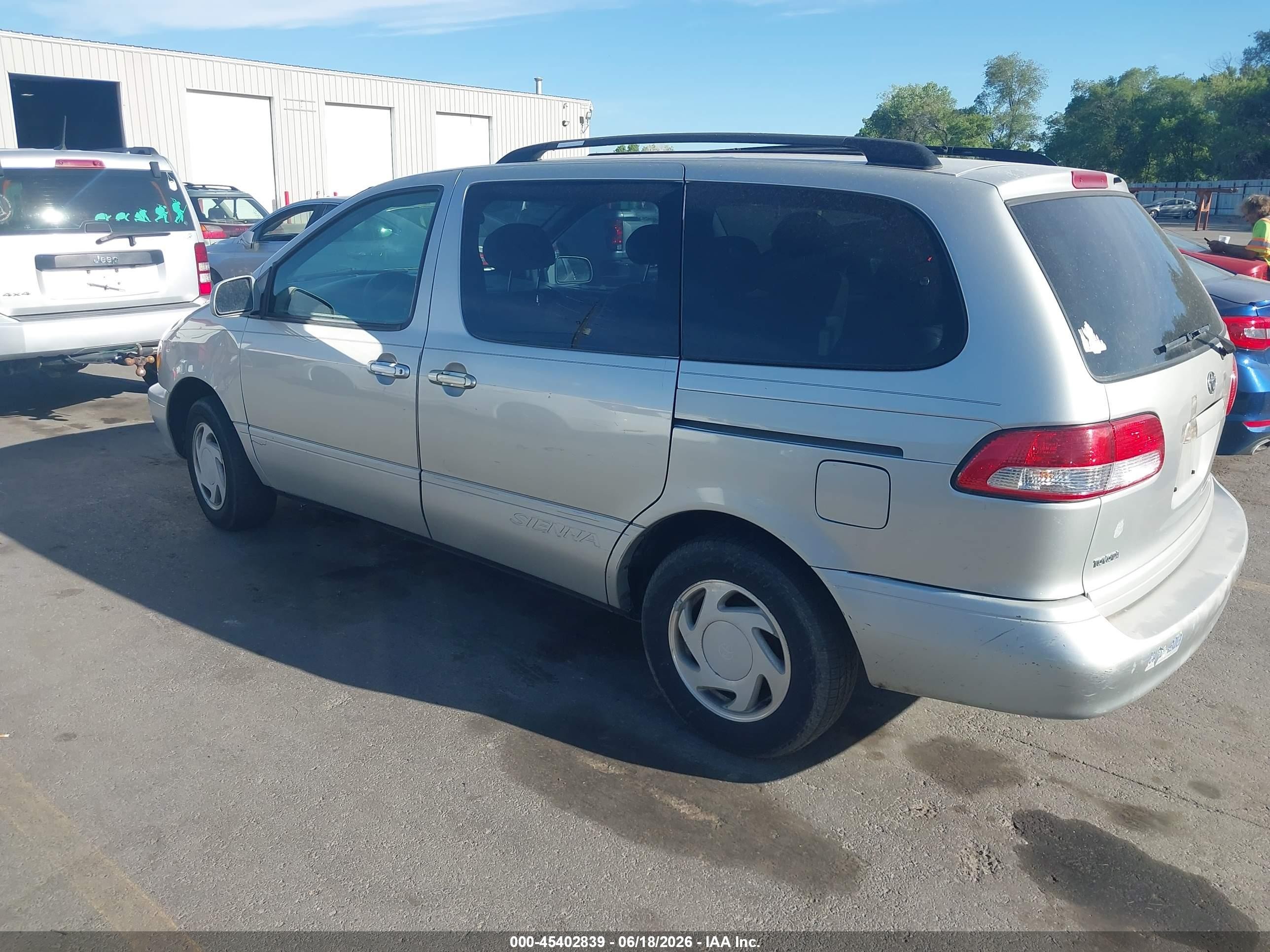 2003 Toyota Sienna Le Silver vin: 4T3ZF13C63U539126