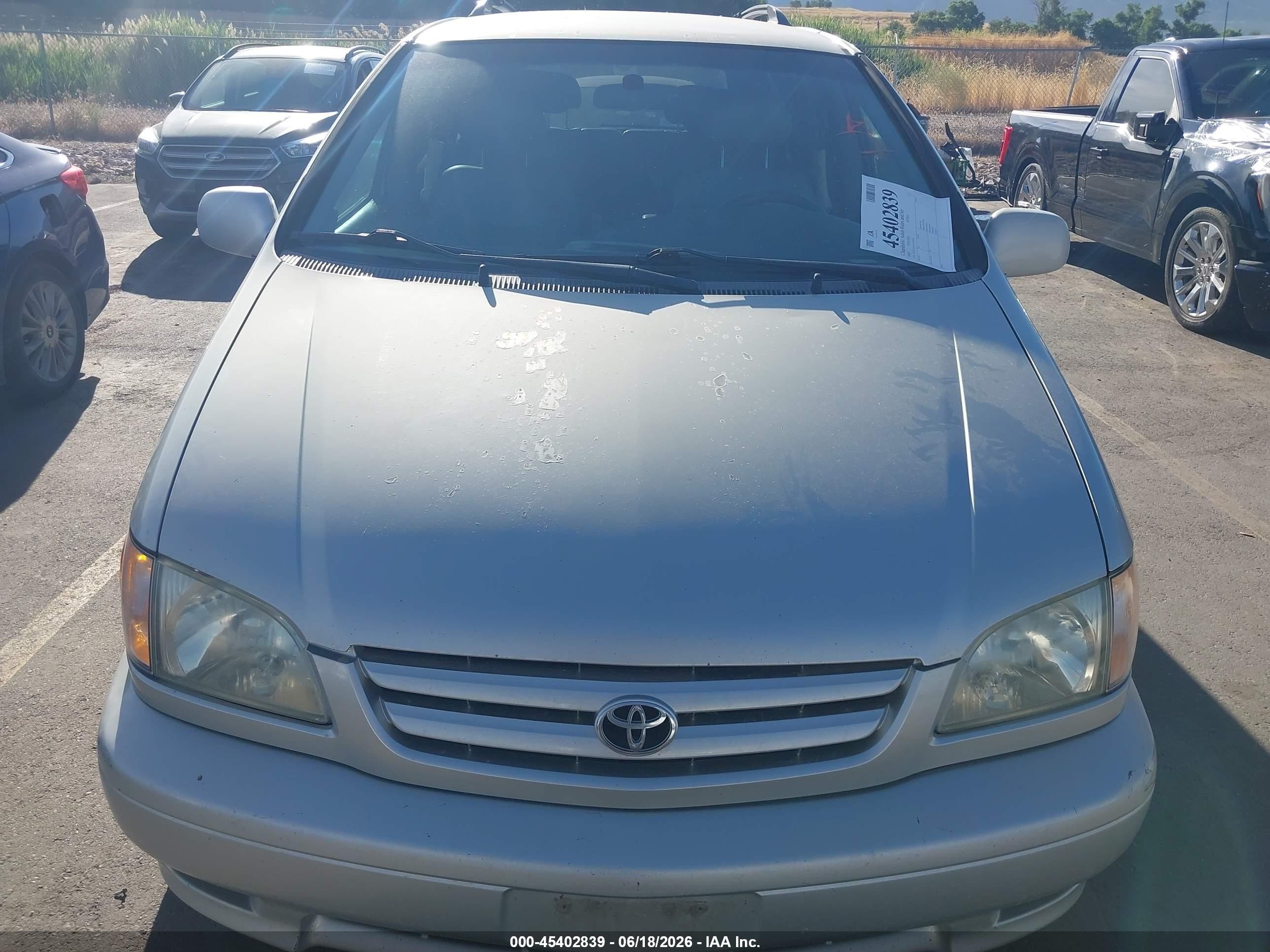 2003 Toyota Sienna Le Silver vin: 4T3ZF13C63U539126