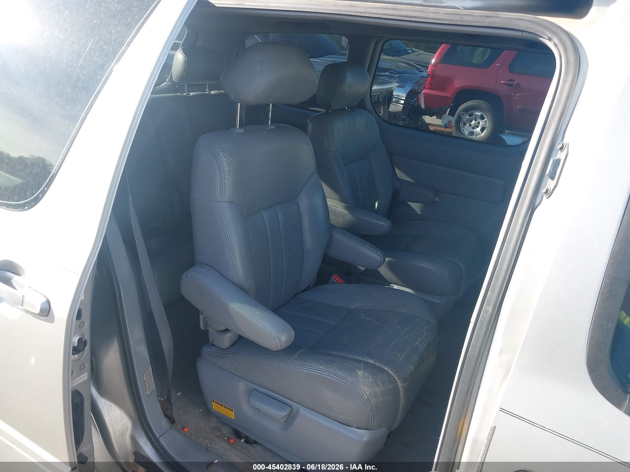 2003 Toyota Sienna Le Silver vin: 4T3ZF13C63U539126