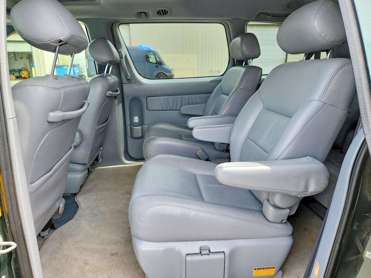 2003 Toyota Sienna Xle Зеленый vin: 4T3ZF13C63U544522