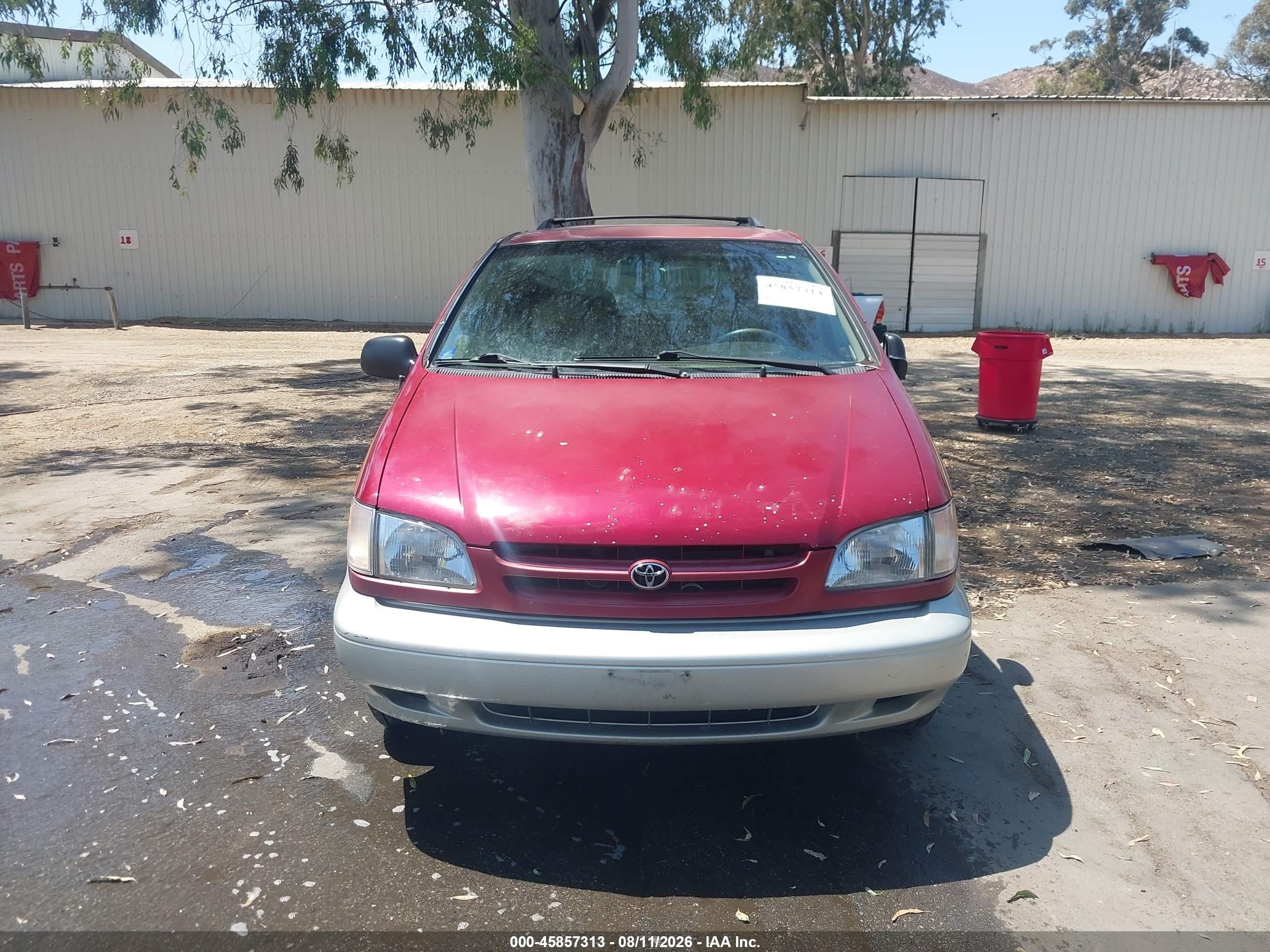 1998 Toyota Sienna Xle Red vin: 4T3ZF13C6WU048026