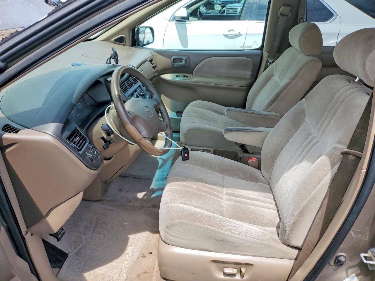 1998 Toyota Sienna Xle Silver vin: 4T3ZF13C6WU057115