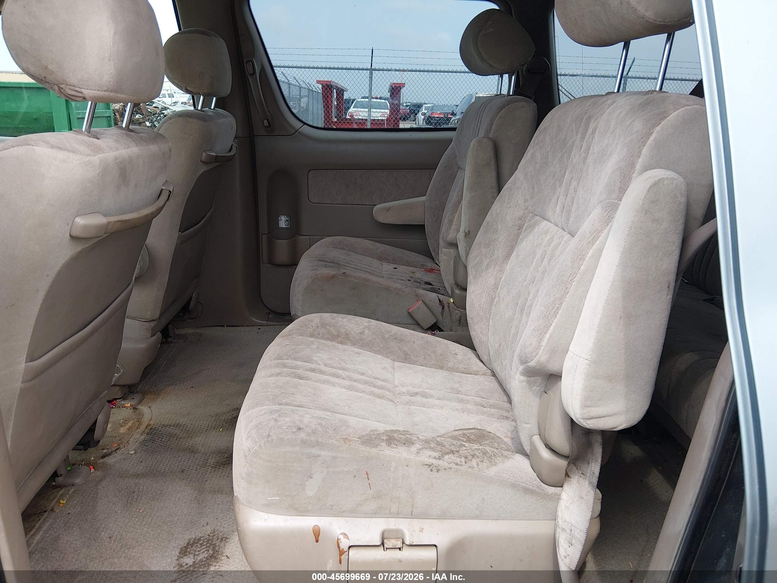 1998 Toyota Sienna Le Blue vin: 4T3ZF13C6WU085822