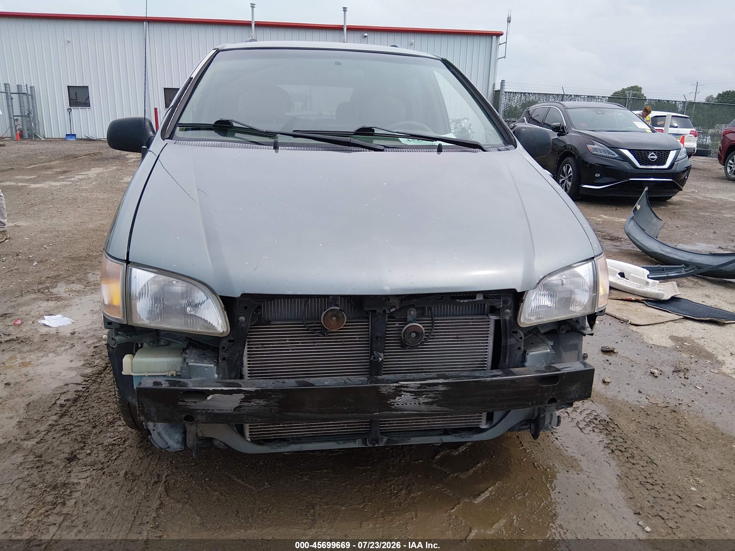 1998 Toyota Sienna Le Blue vin: 4T3ZF13C6WU085822