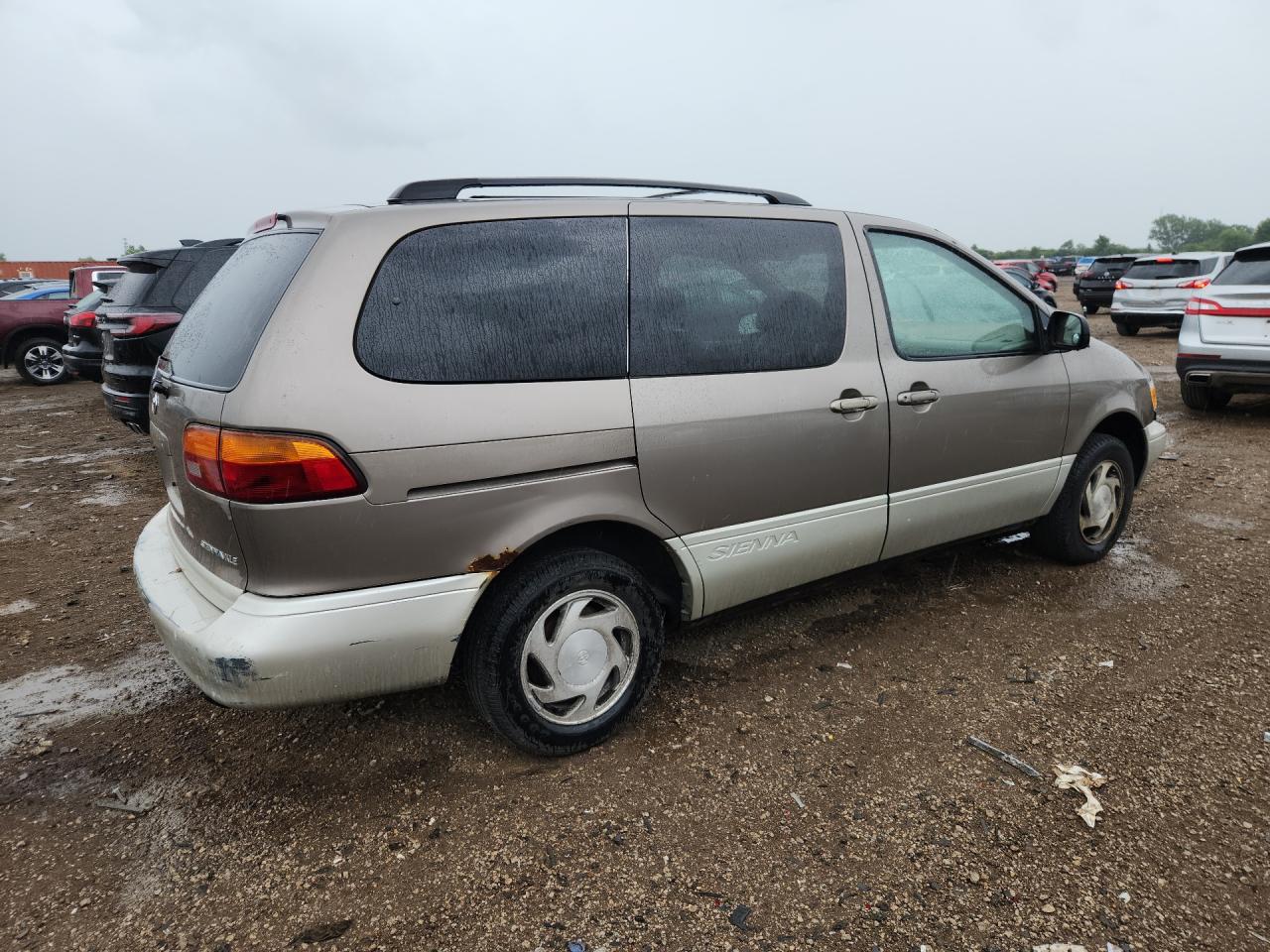 1999 Toyota Sienna Xle Tan vin: 4T3ZF13C6XU161752