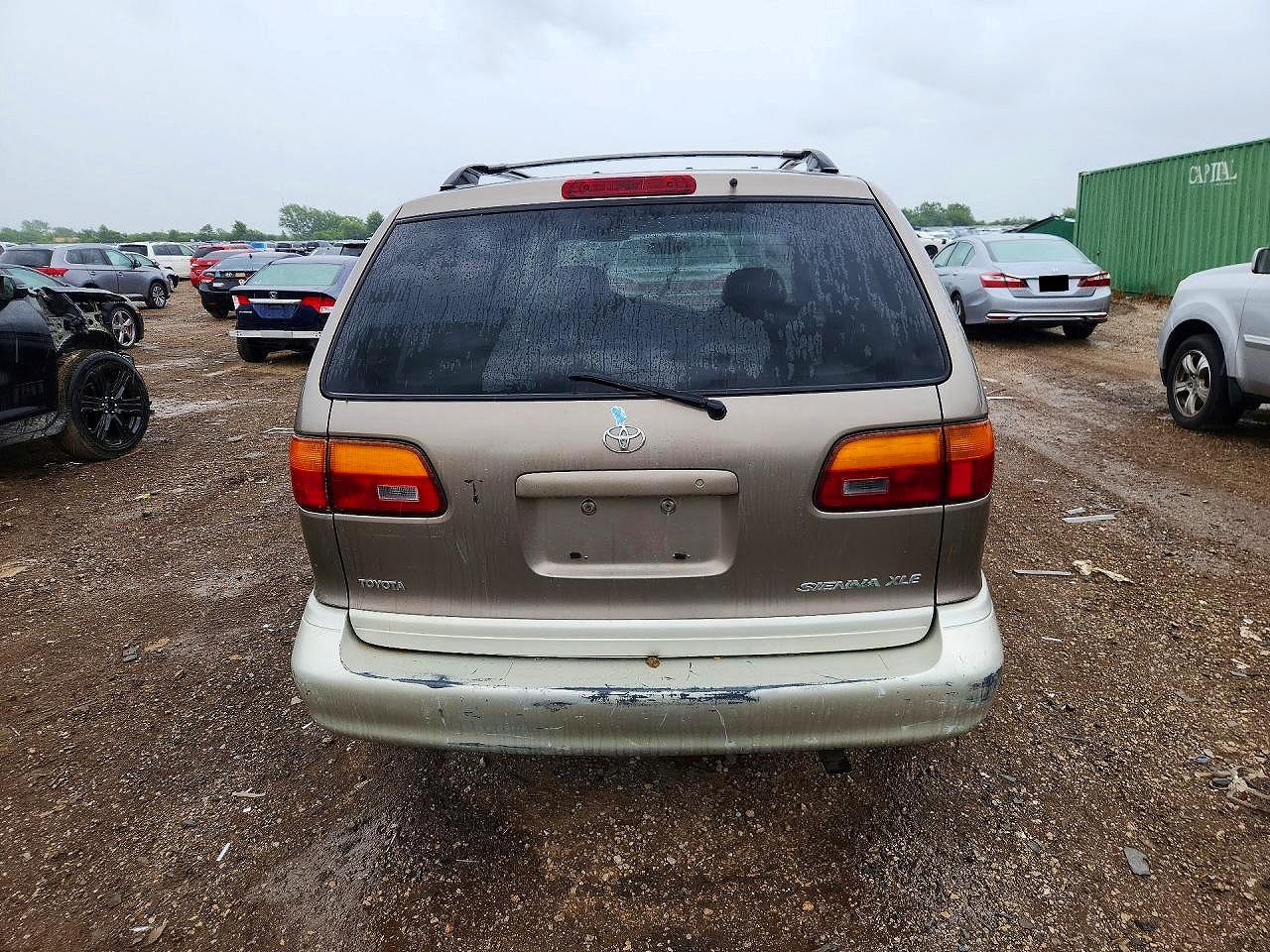 1999 Toyota Sienna Xle Tan vin: 4T3ZF13C6XU161752