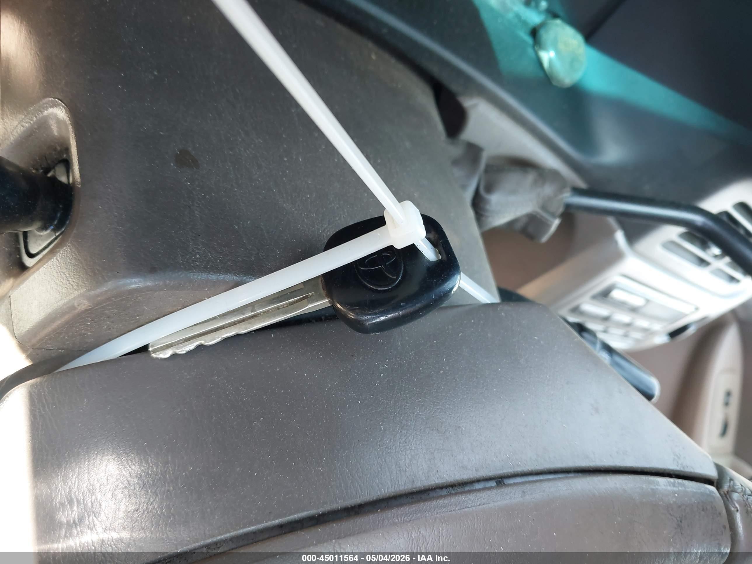 2001 Toyota Sienna Xle Silver vin: 4T3ZF13C71U361031