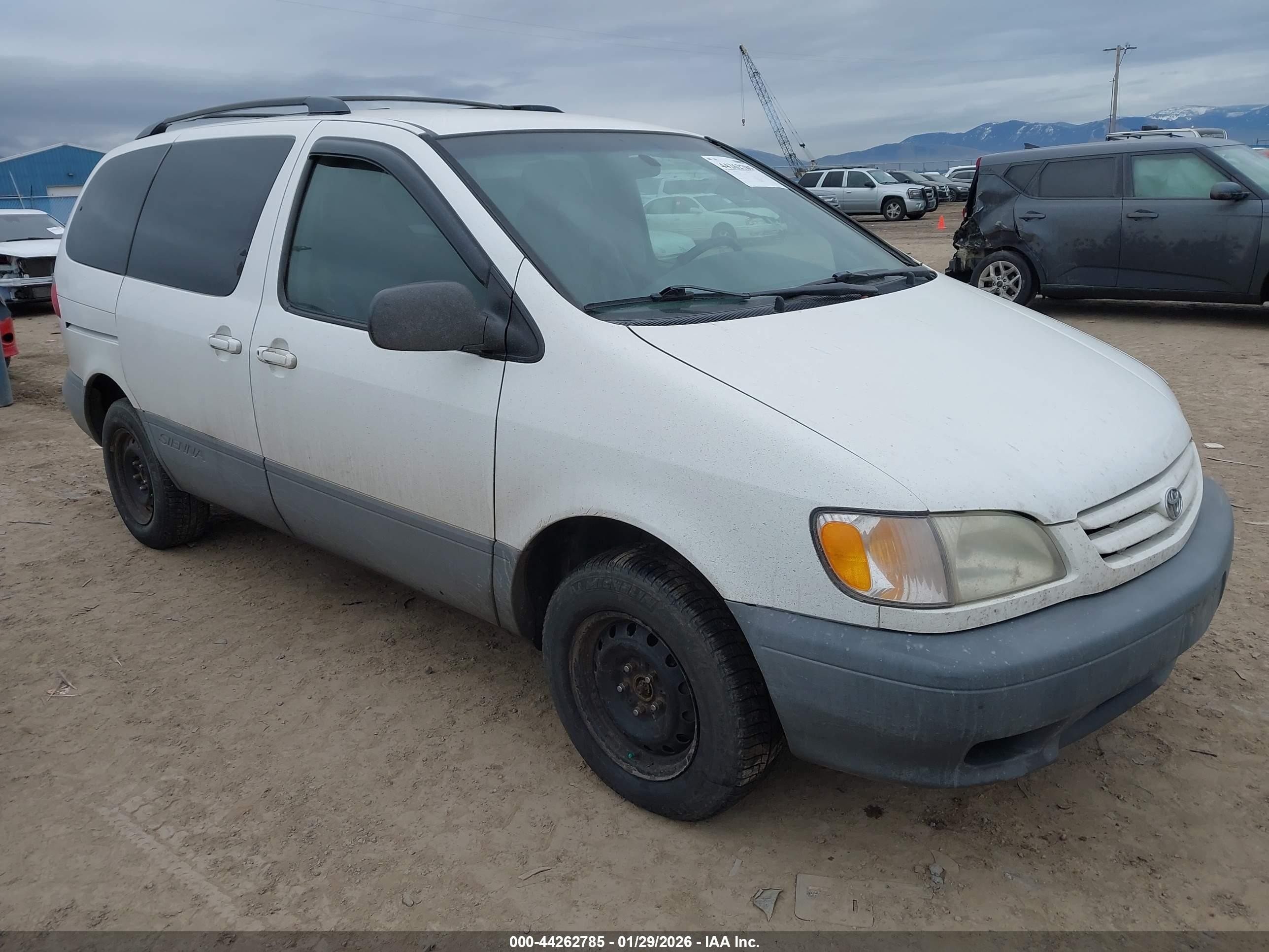 2002 Toyota Sienna Le White vin: 4T3ZF13C72U417244