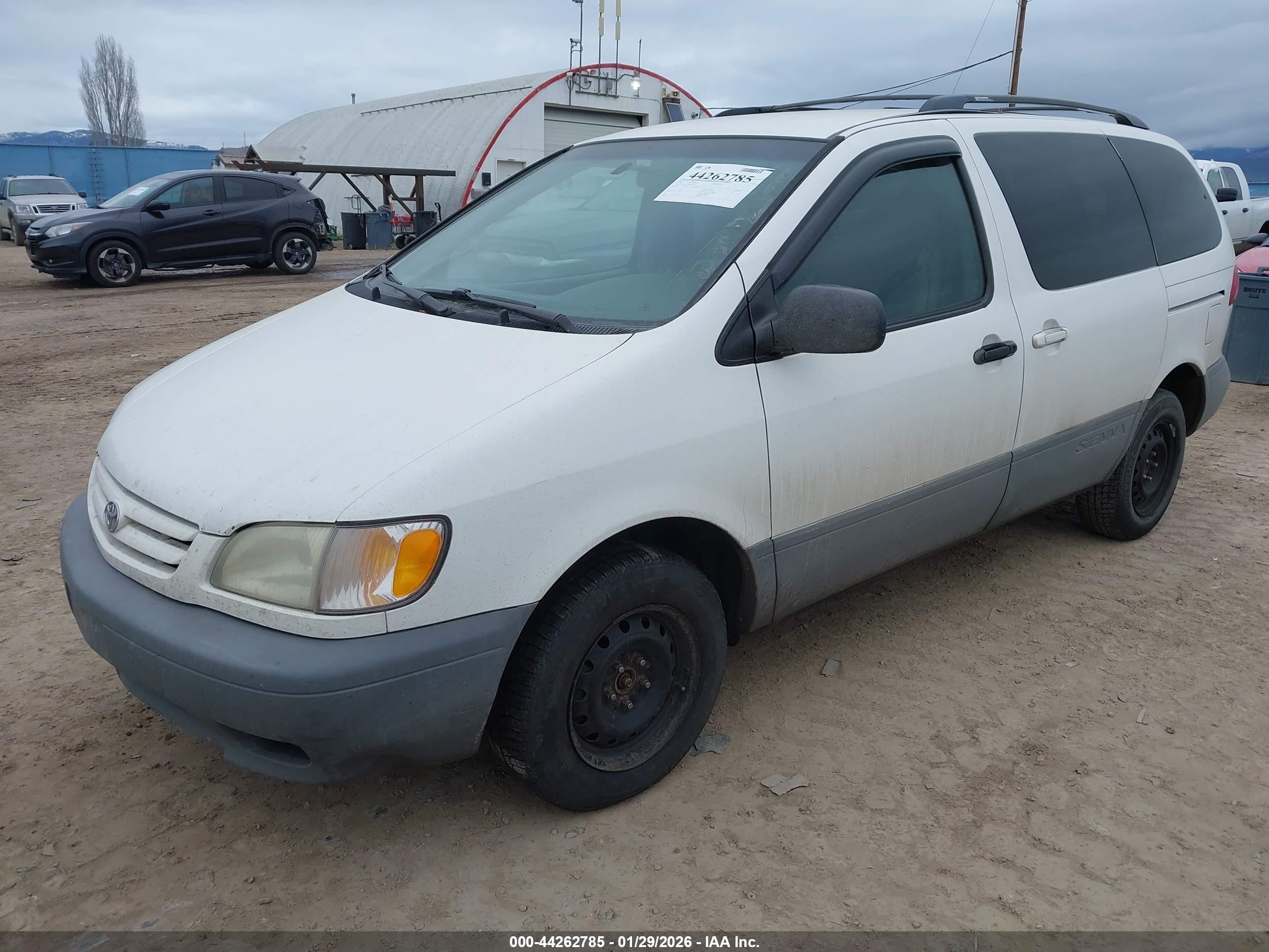 2002 Toyota Sienna Le White vin: 4T3ZF13C72U417244