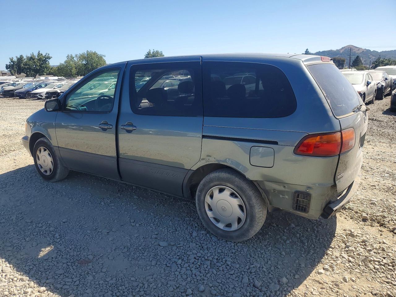 1998 Toyota Sienna Le Blue vin: 4T3ZF13C7WU084209