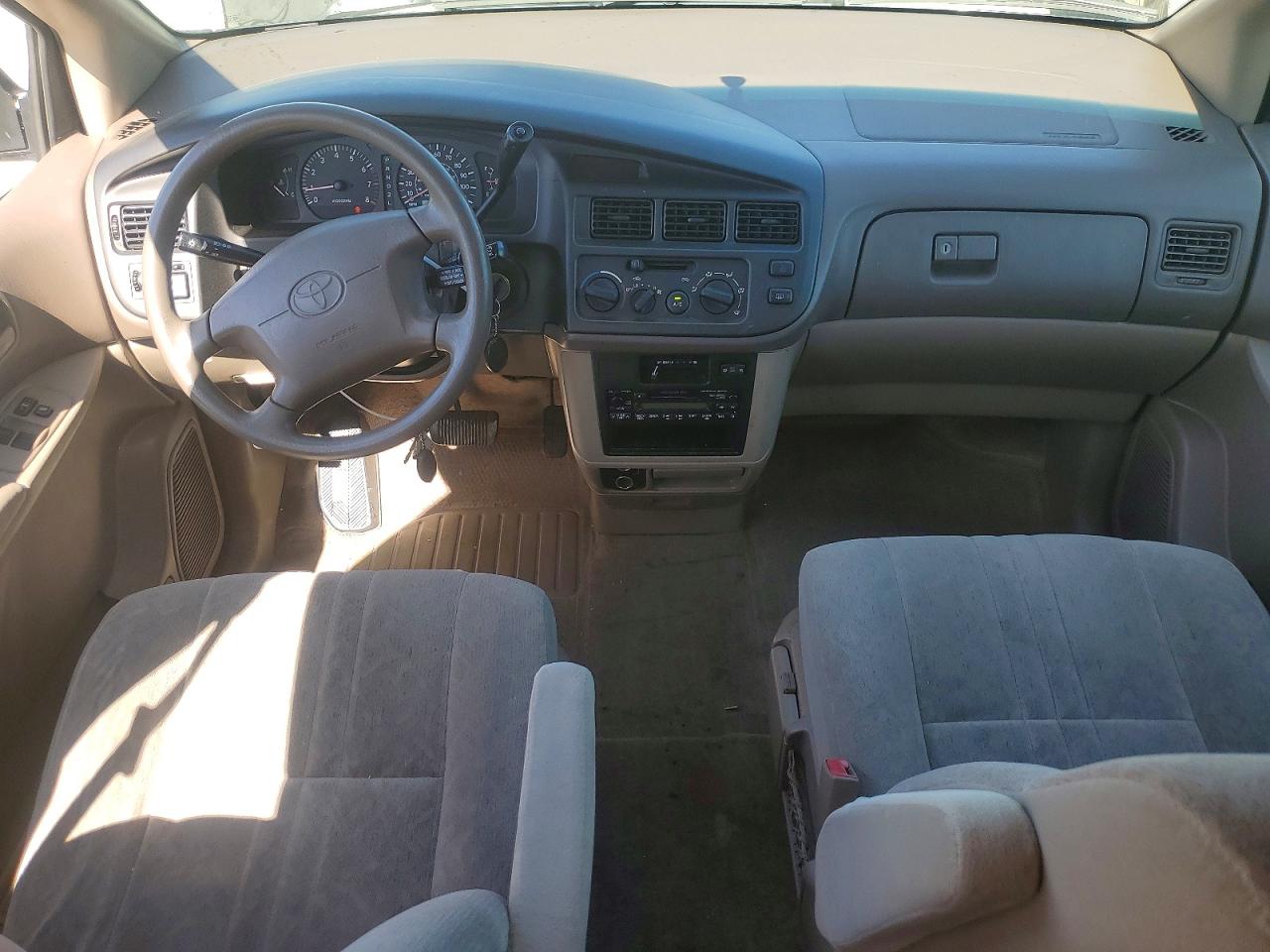 1998 Toyota Sienna Le Blue vin: 4T3ZF13C7WU084209