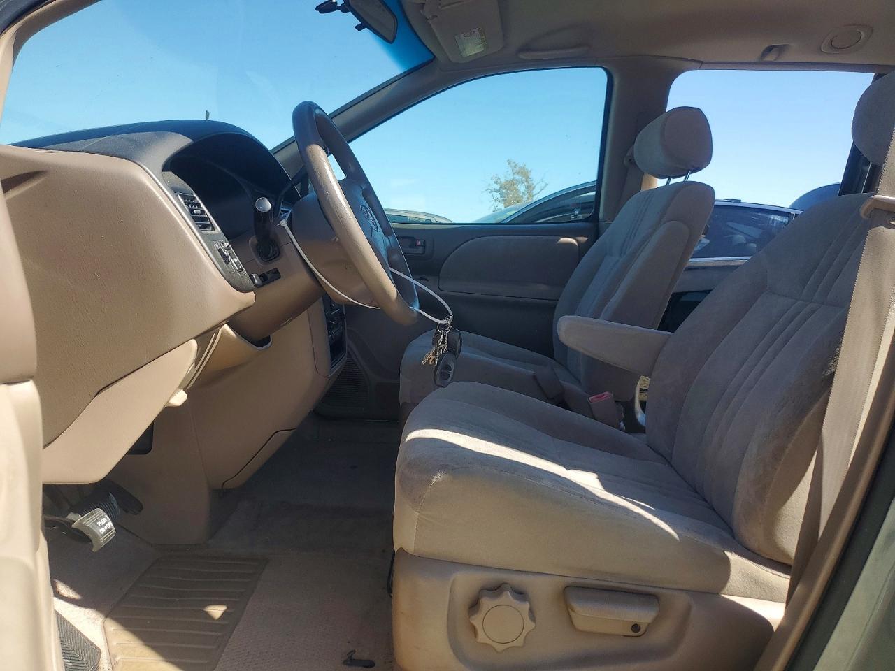 1998 Toyota Sienna Le Blue vin: 4T3ZF13C7WU084209