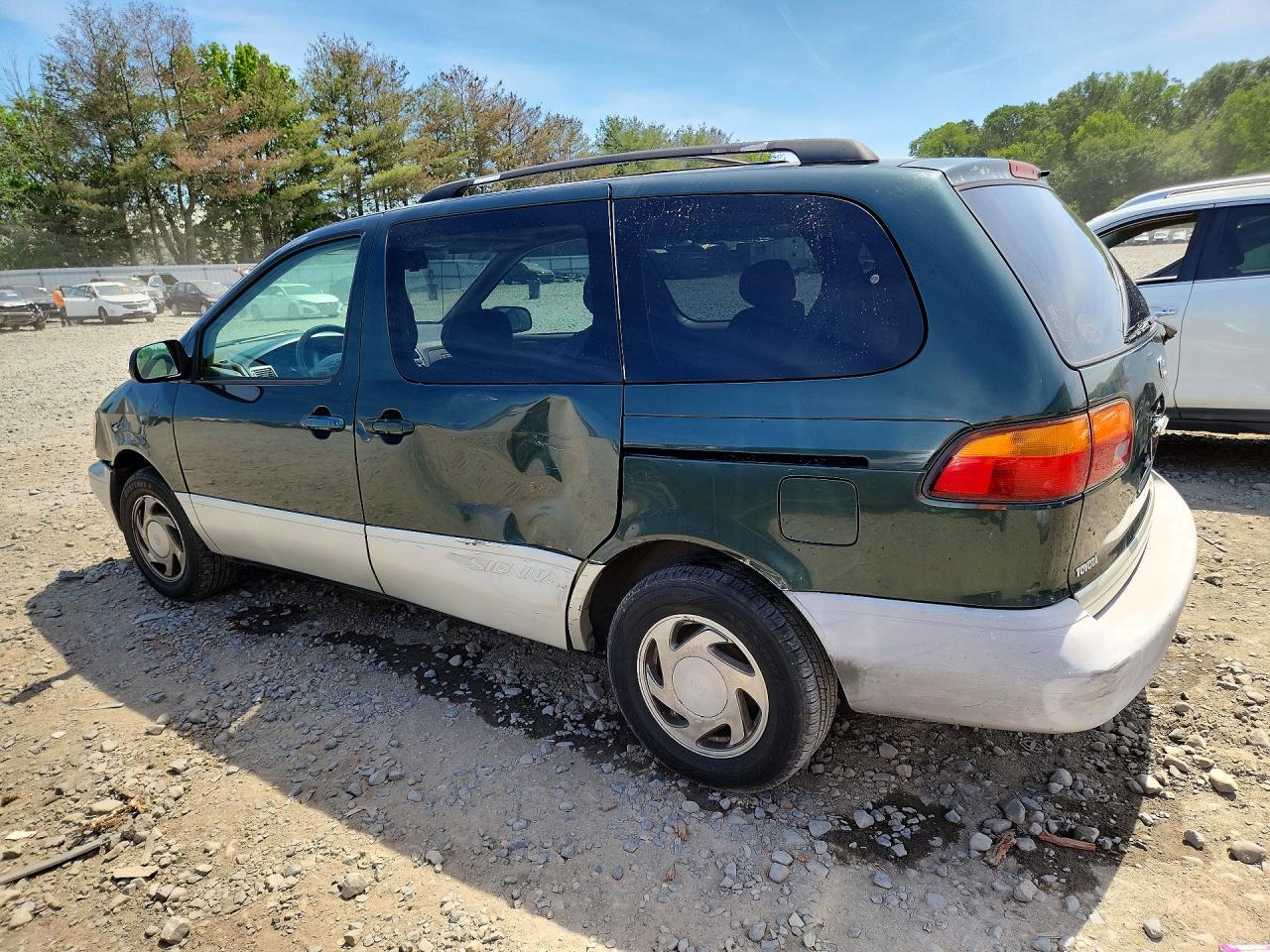 1999 Toyota Sienna Xle Green vin: 4T3ZF13C7XU121986