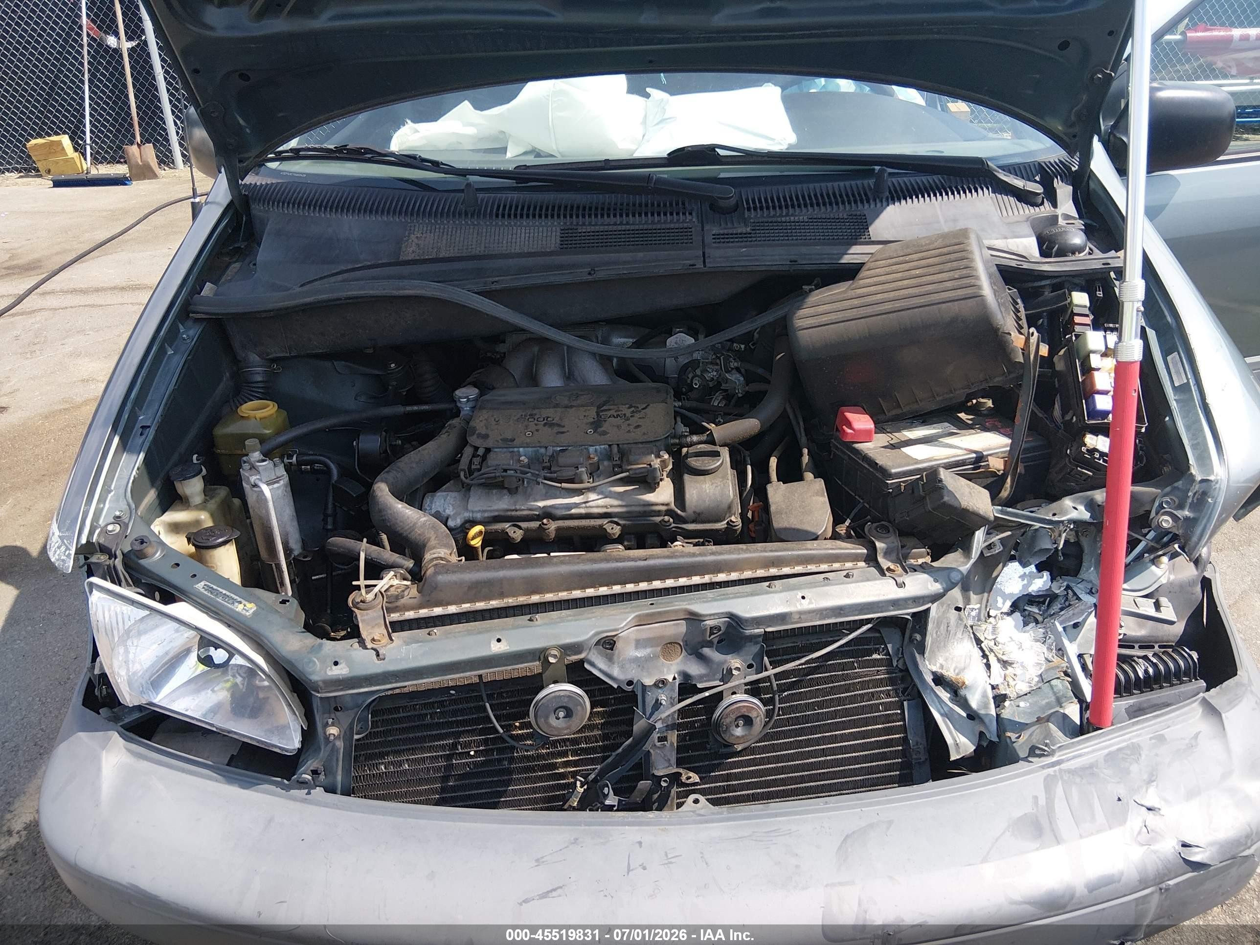 1999 Toyota Sienna Le Gray vin: 4T3ZF13C7XU163428