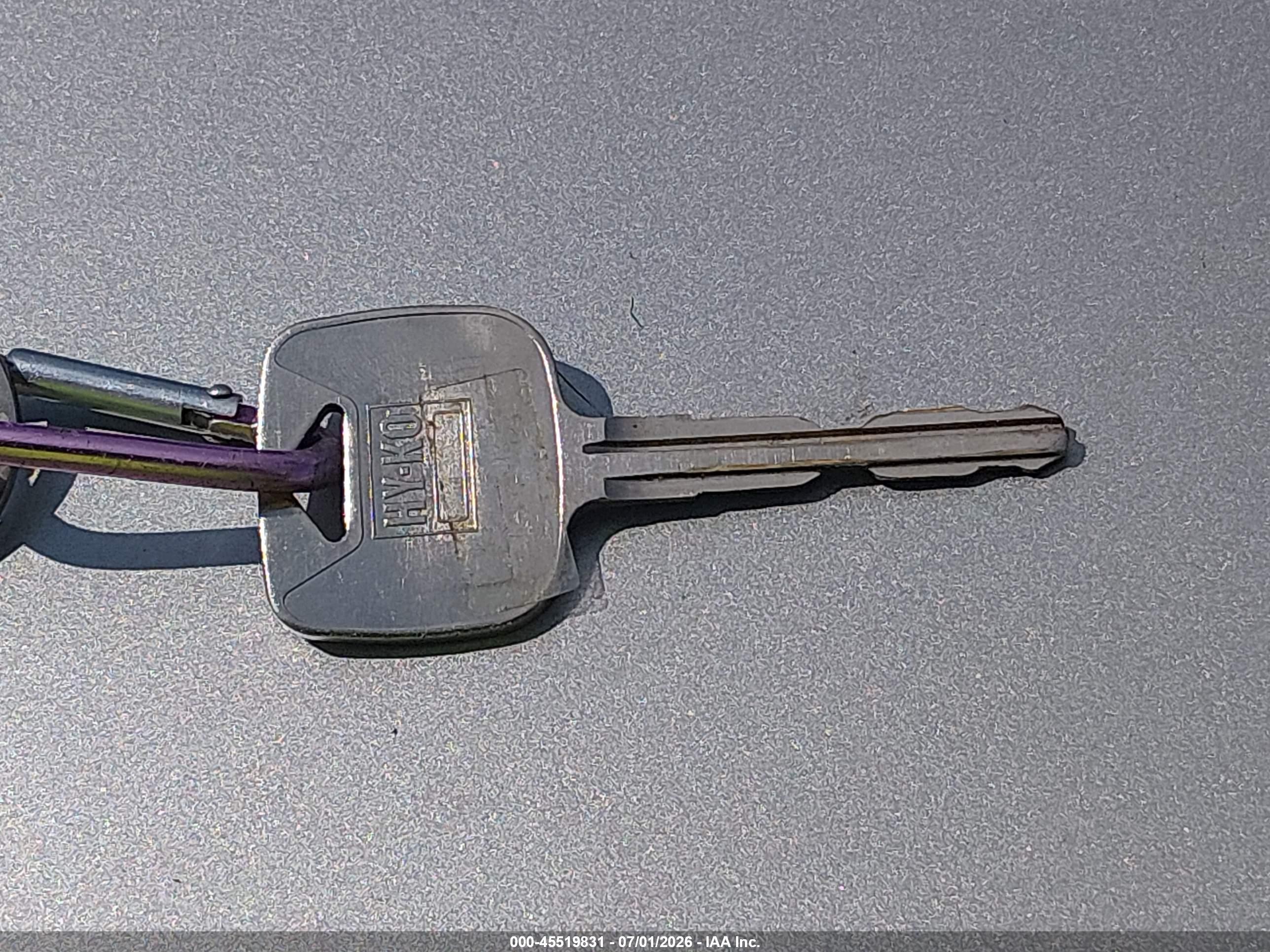 1999 Toyota Sienna Le Gray vin: 4T3ZF13C7XU163428