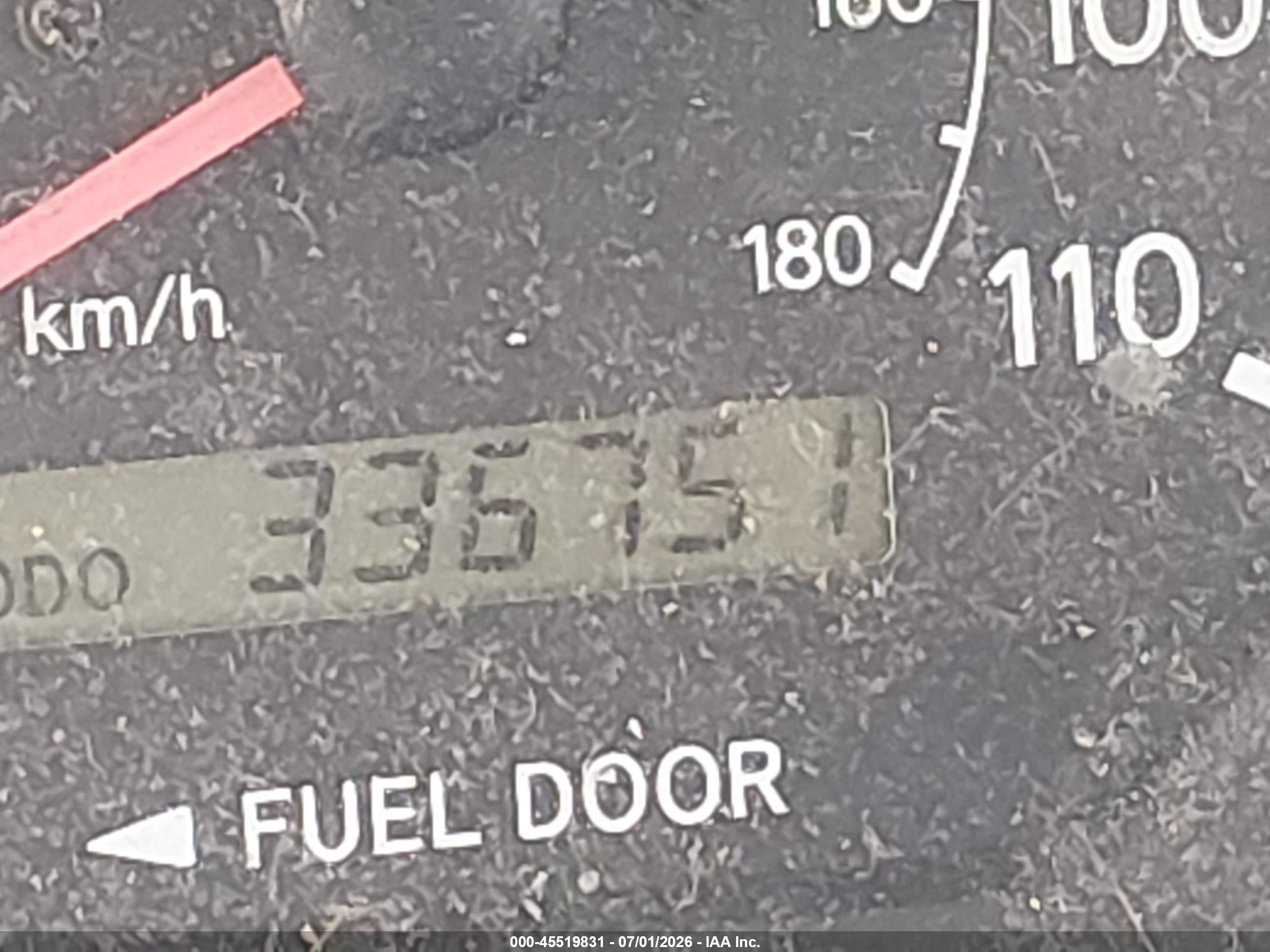 1999 Toyota Sienna Le Gray vin: 4T3ZF13C7XU163428