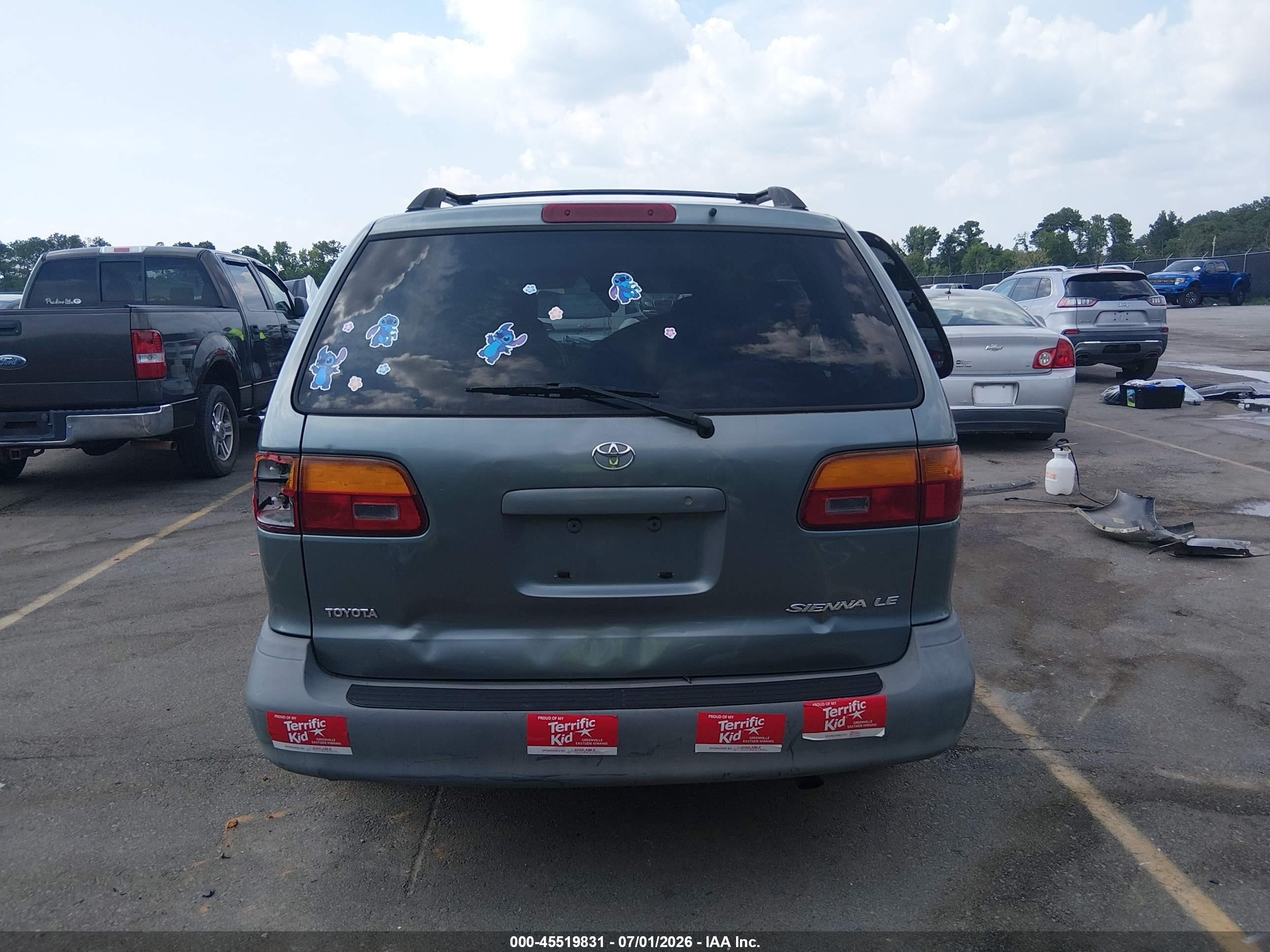 1999 Toyota Sienna Le Gray vin: 4T3ZF13C7XU163428