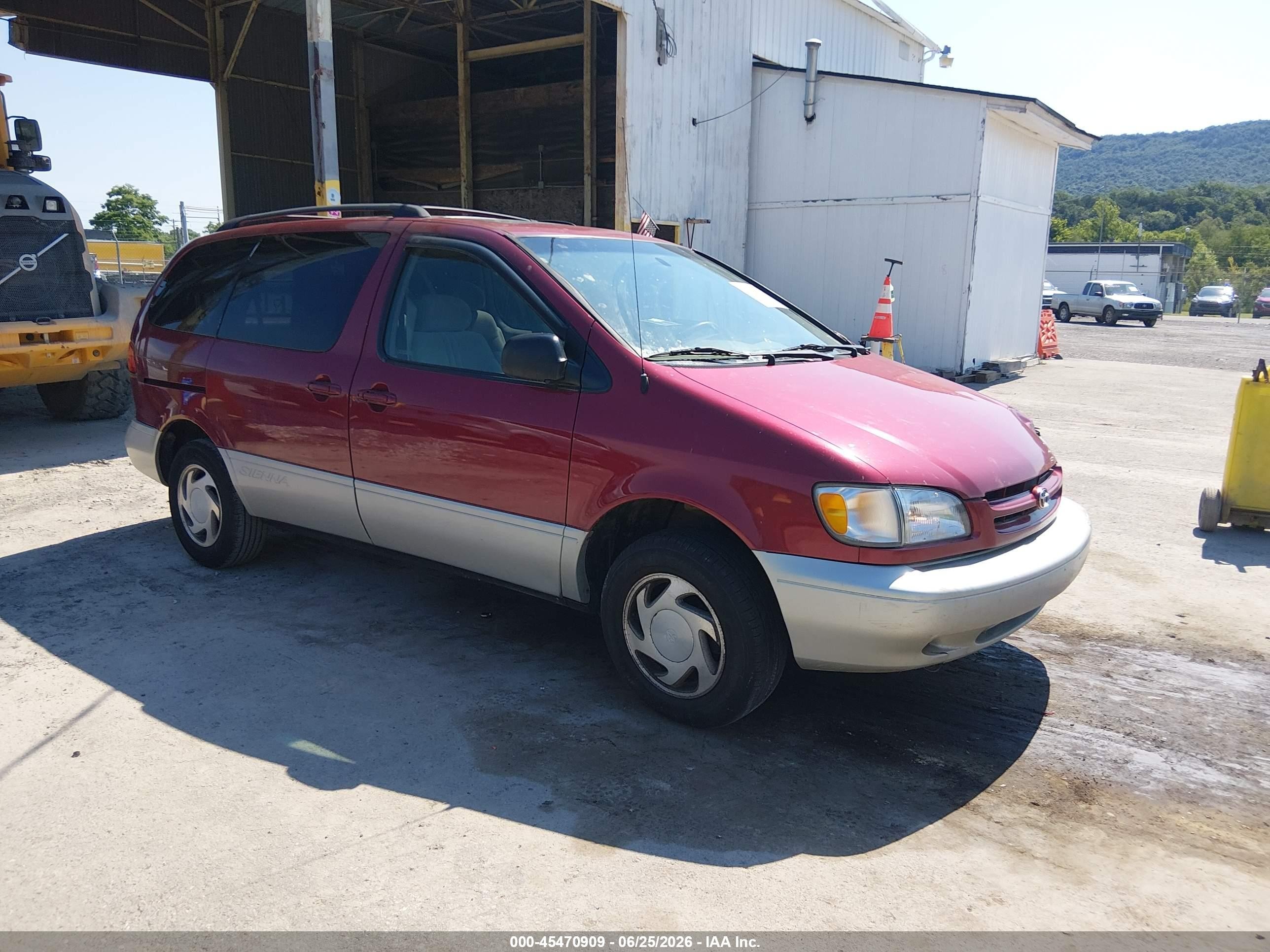 2000 Toyota Sienna Xle Red vin: 4T3ZF13C7YU172969