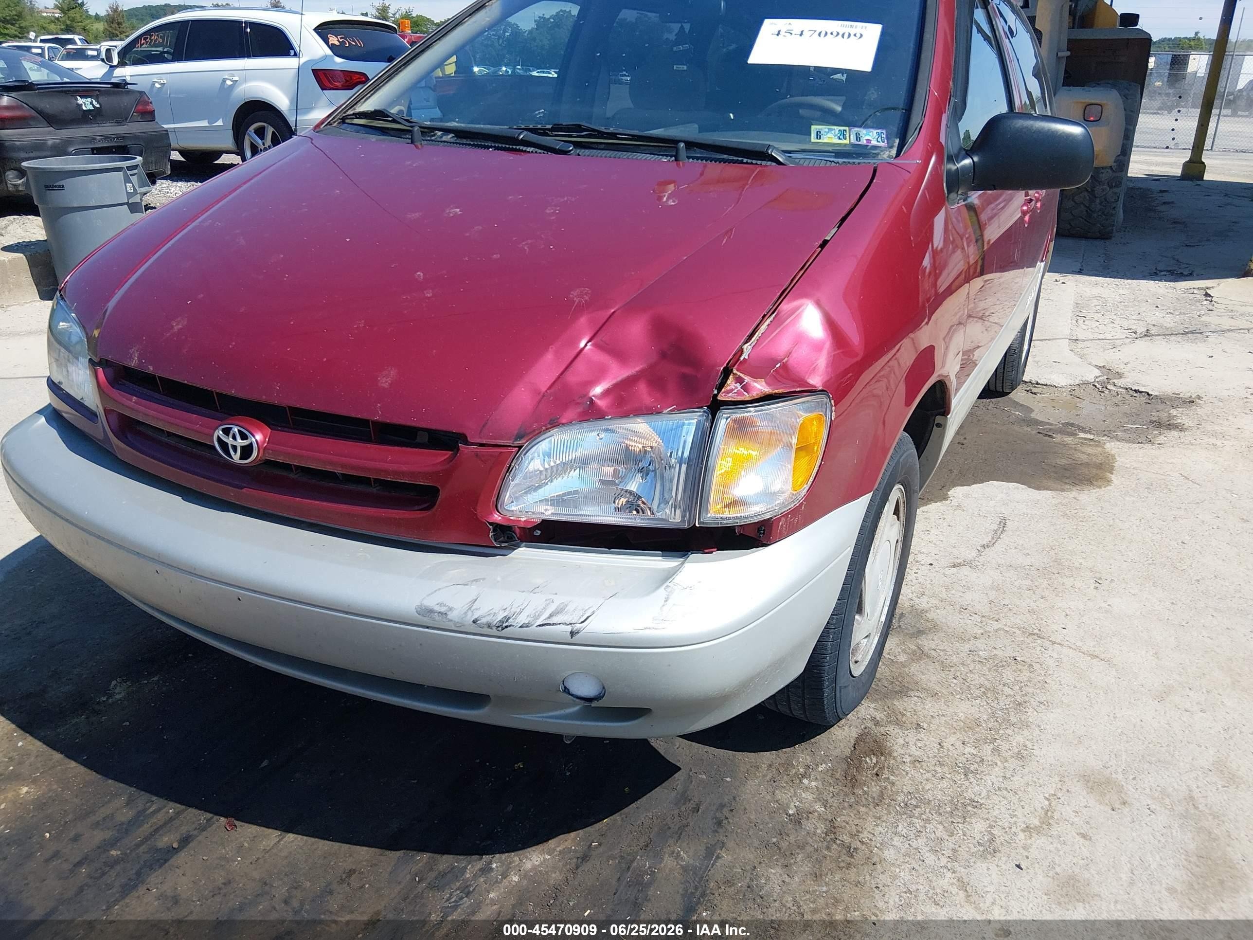 2000 Toyota Sienna Xle Red vin: 4T3ZF13C7YU172969