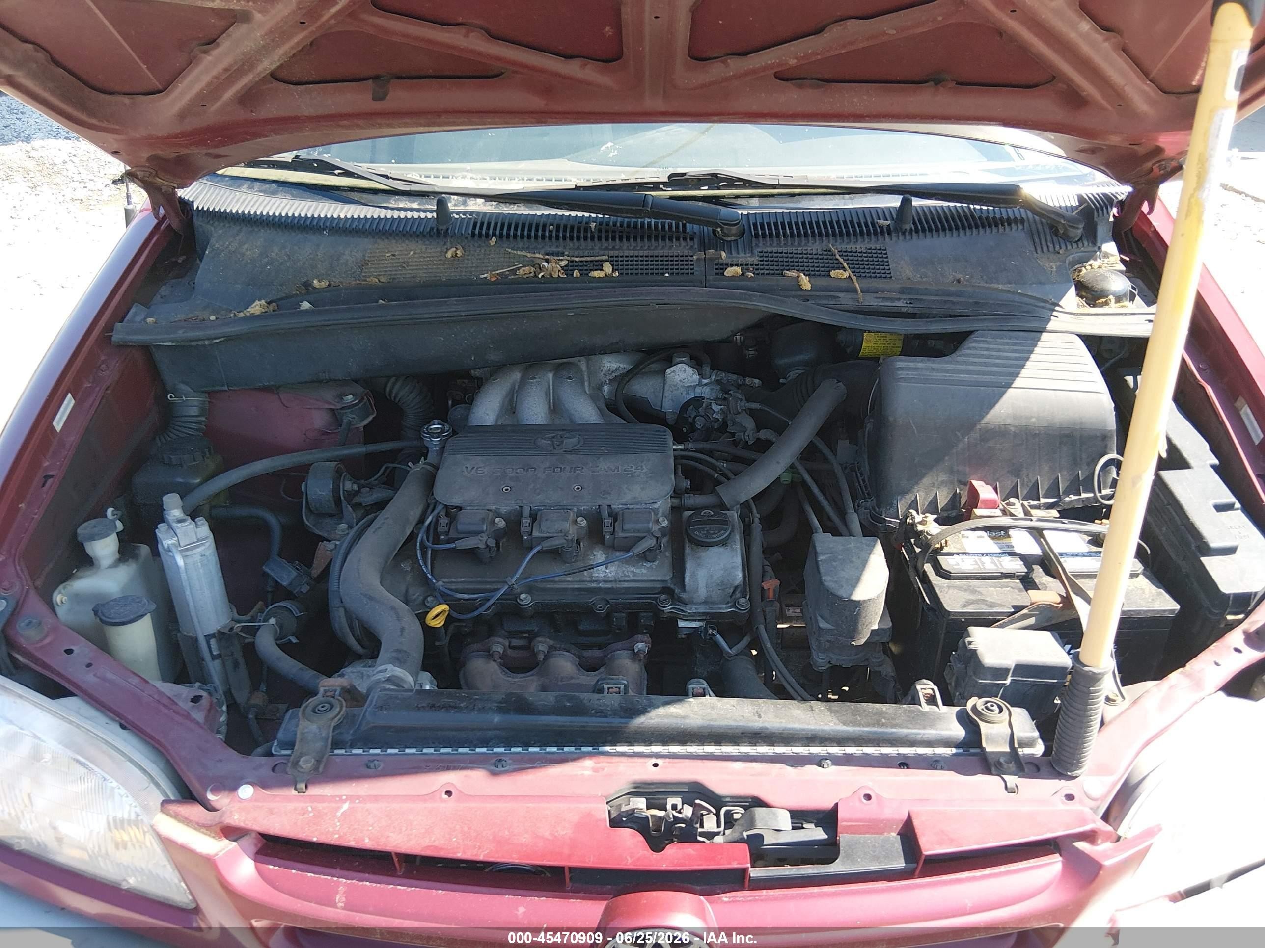 2000 Toyota Sienna Xle Red vin: 4T3ZF13C7YU172969