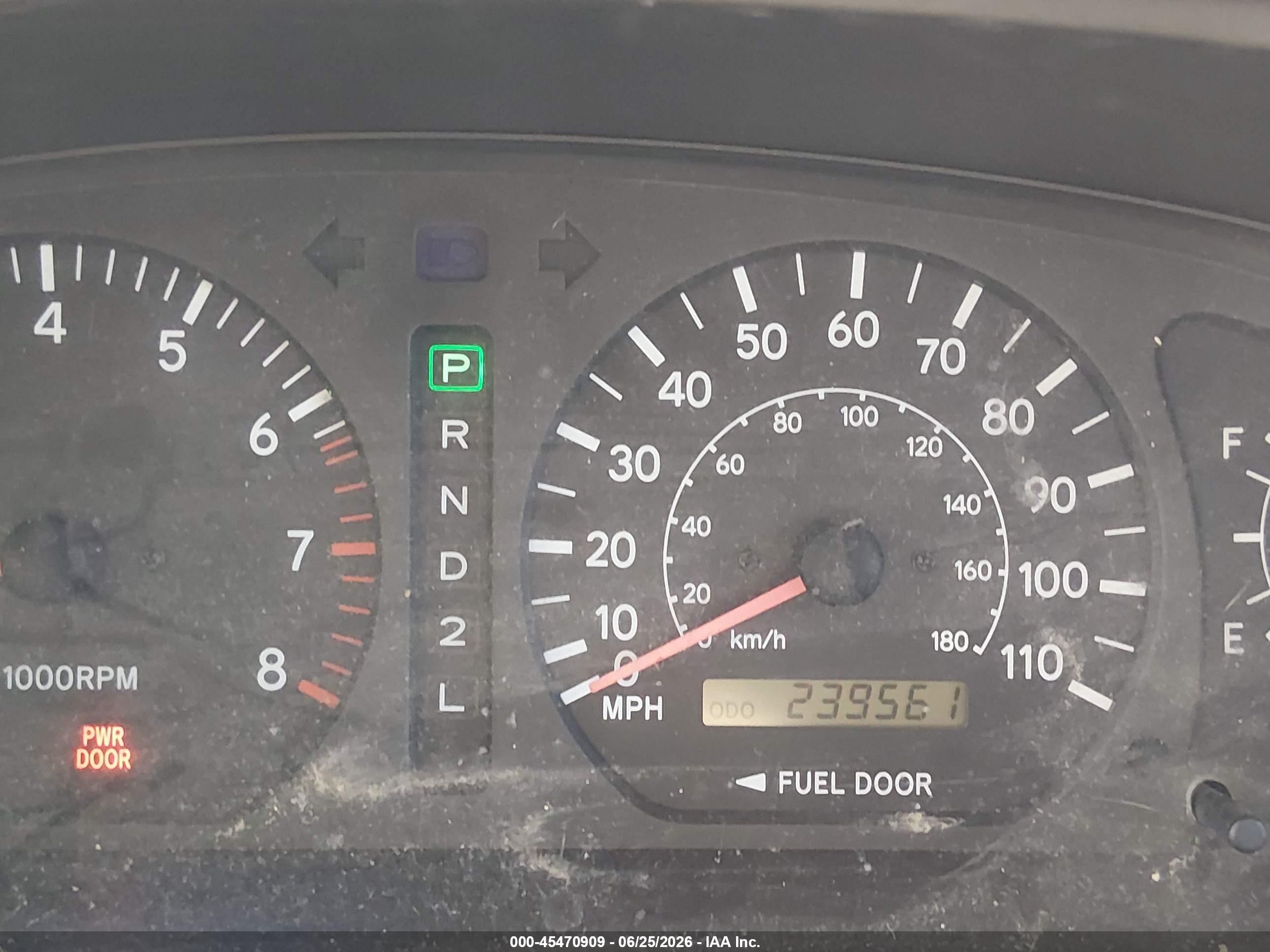 2000 Toyota Sienna Xle Red vin: 4T3ZF13C7YU172969