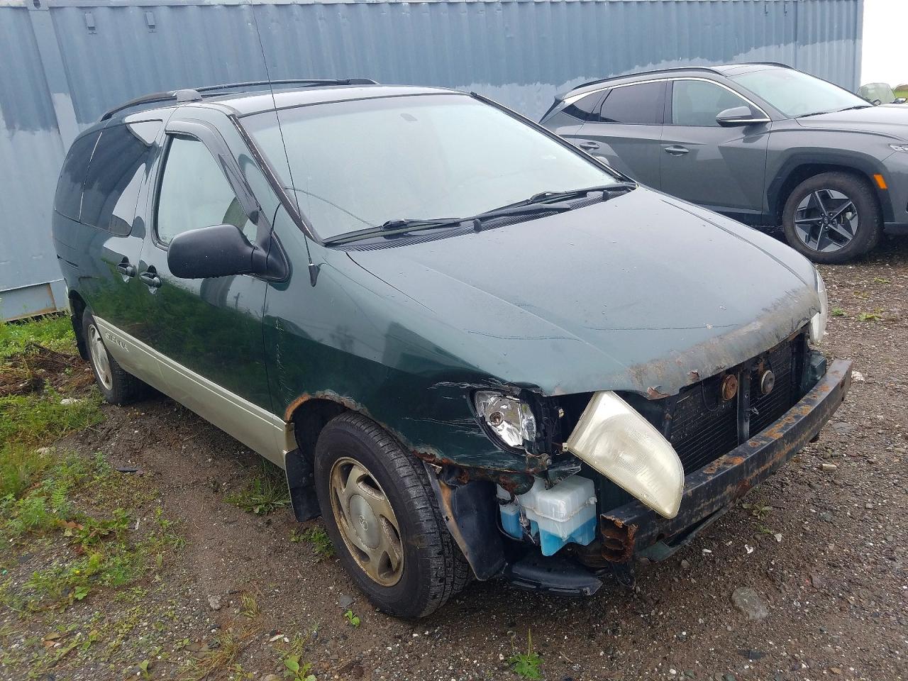 2000 Toyota Sienna Le Green vin: 4T3ZF13C7YU293601