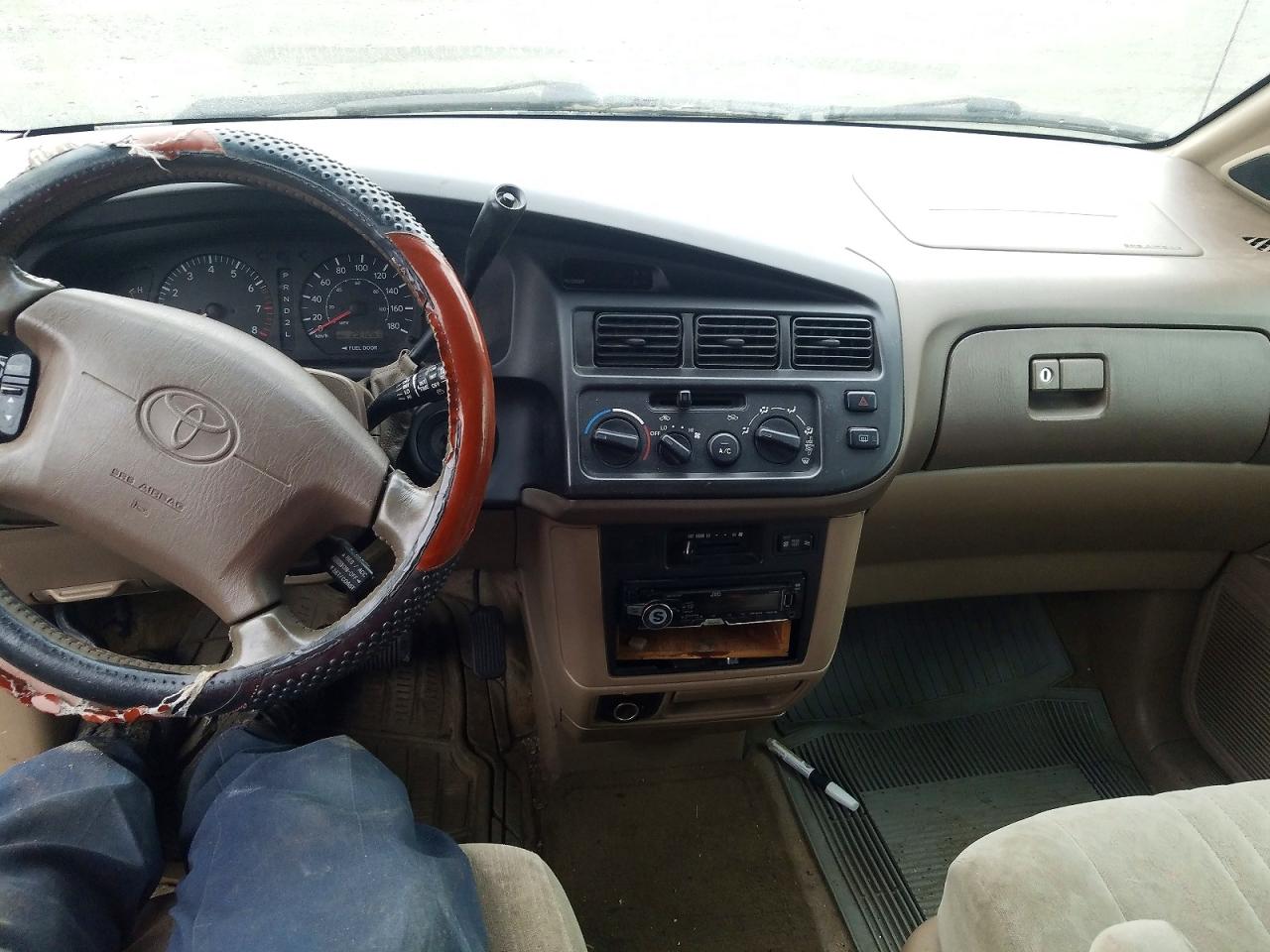 2000 Toyota Sienna Le Green vin: 4T3ZF13C7YU293601