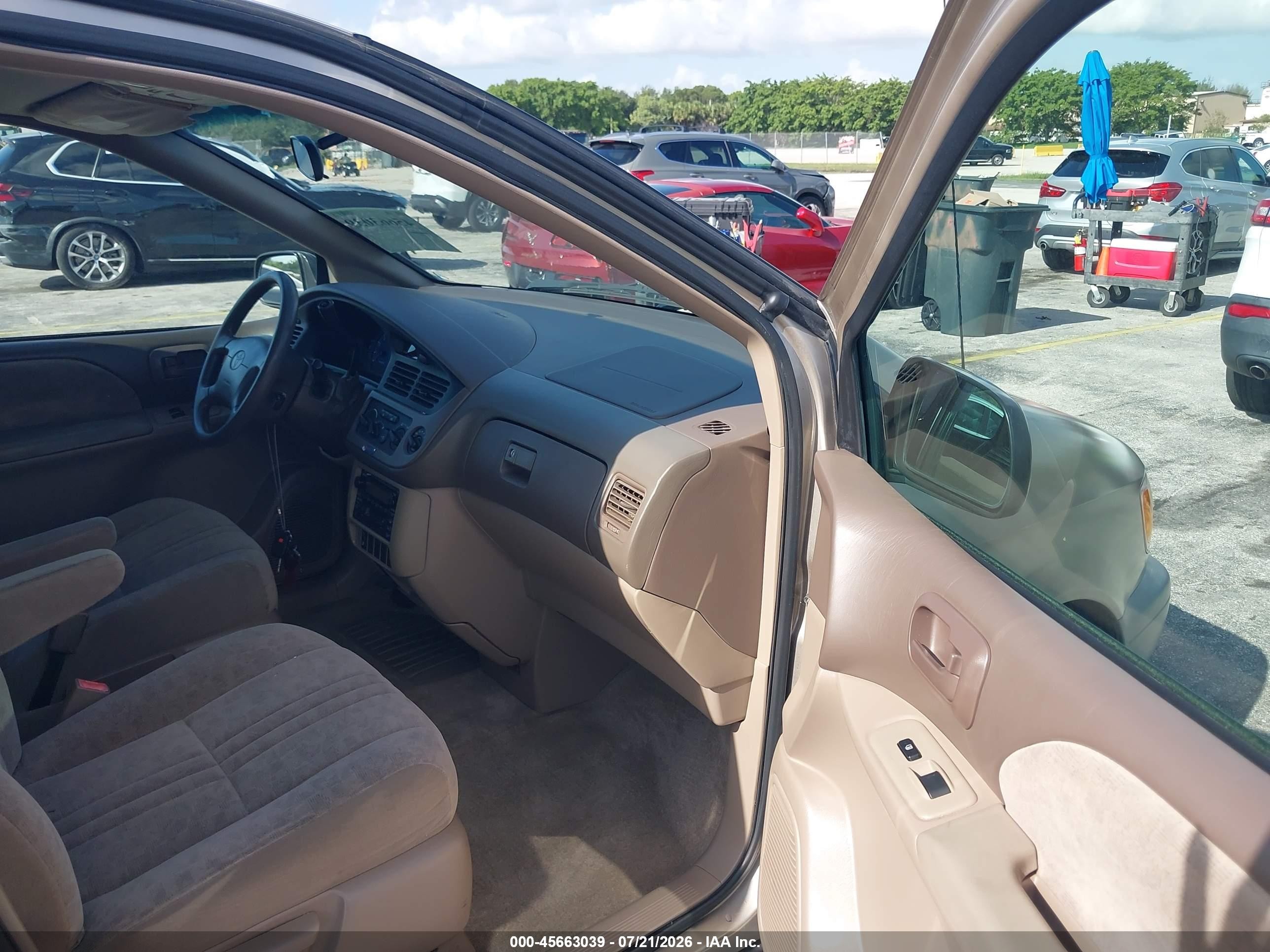 2001 Toyota Sienna Le Gold vin: 4T3ZF13C81U350281