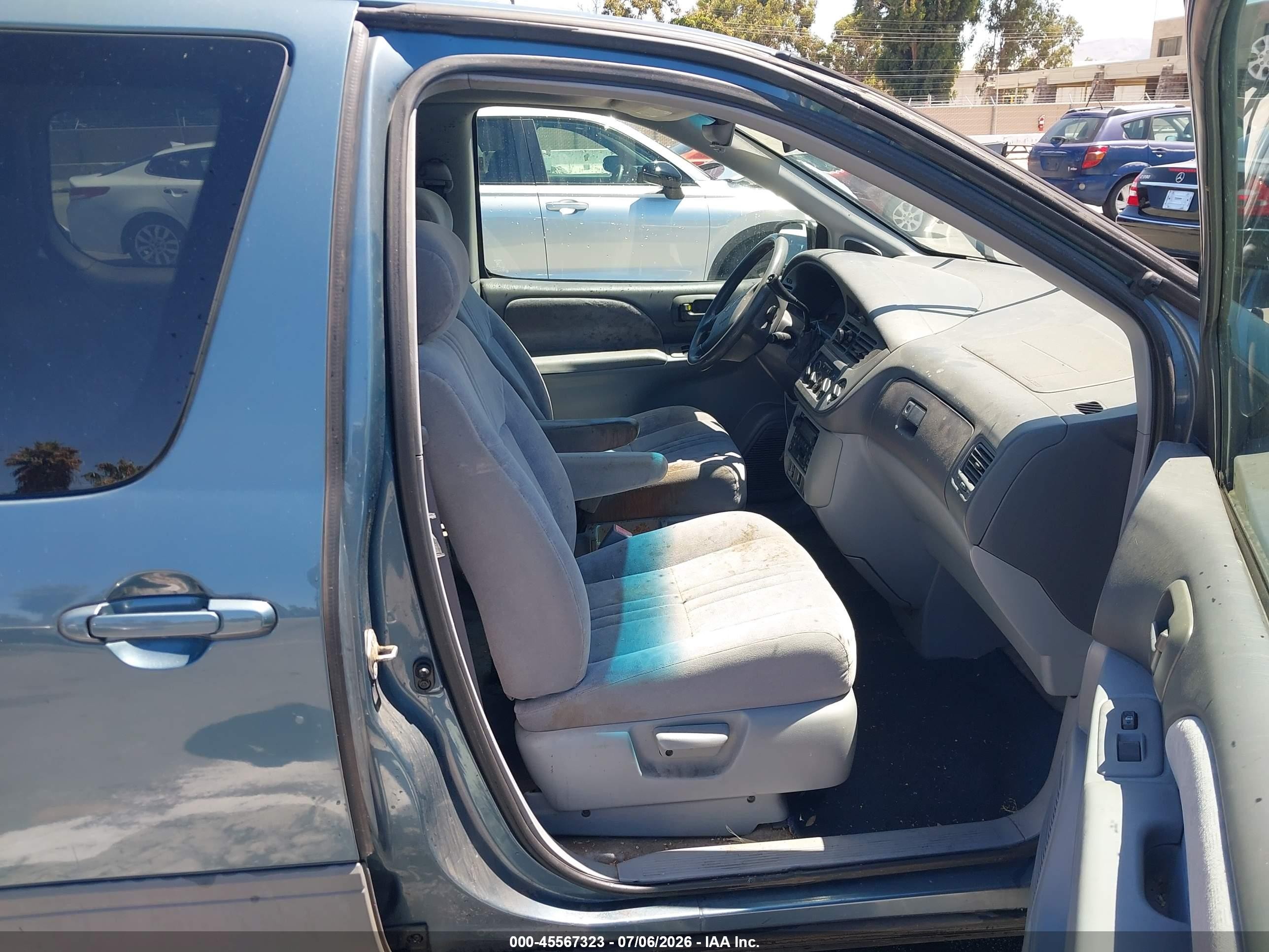 2001 Toyota Sienna Le Turquoise vin: 4T3ZF13C81U386181