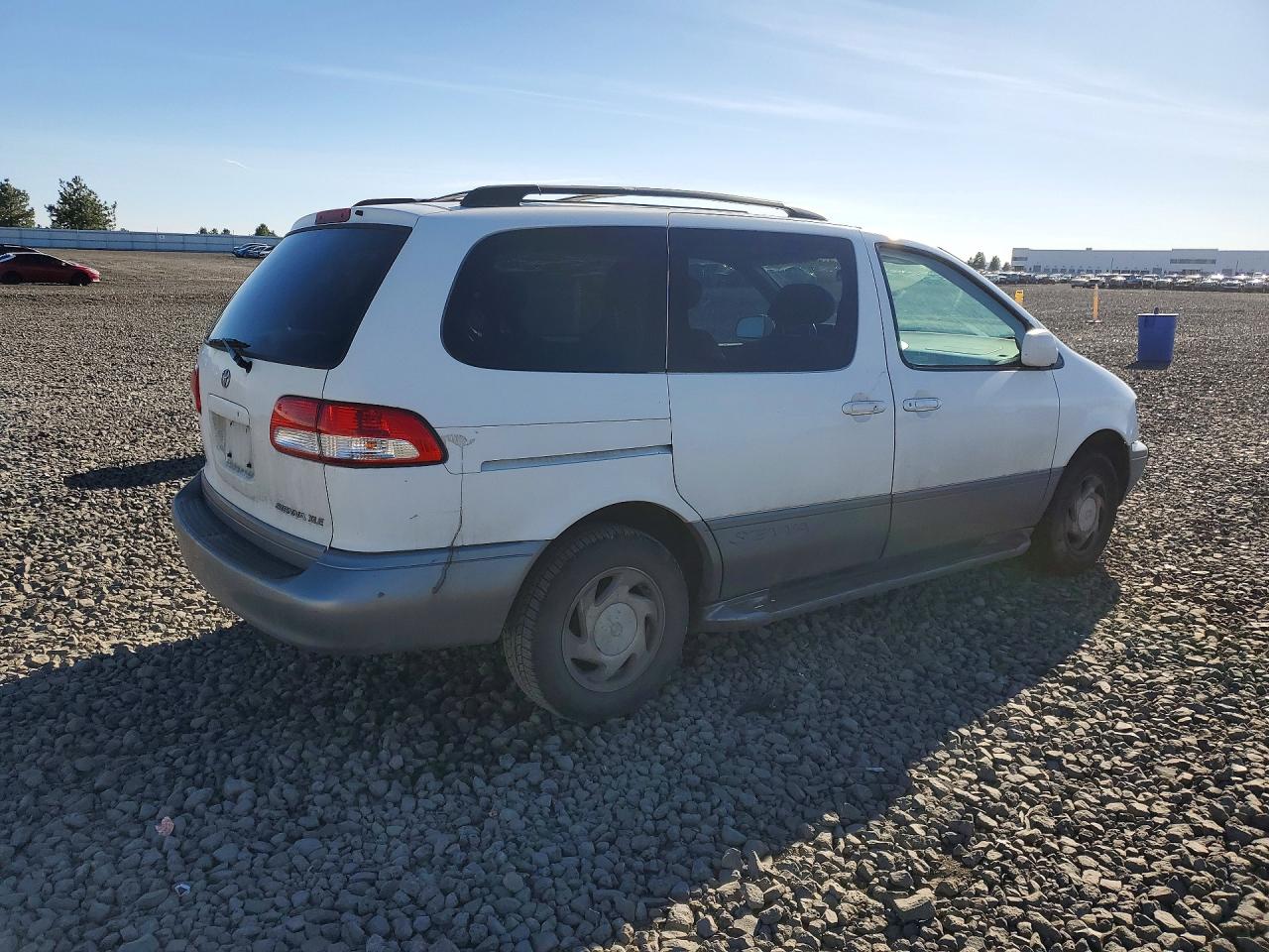 2002 Toyota Sienna Xle White vin: 4T3ZF13C82U444386