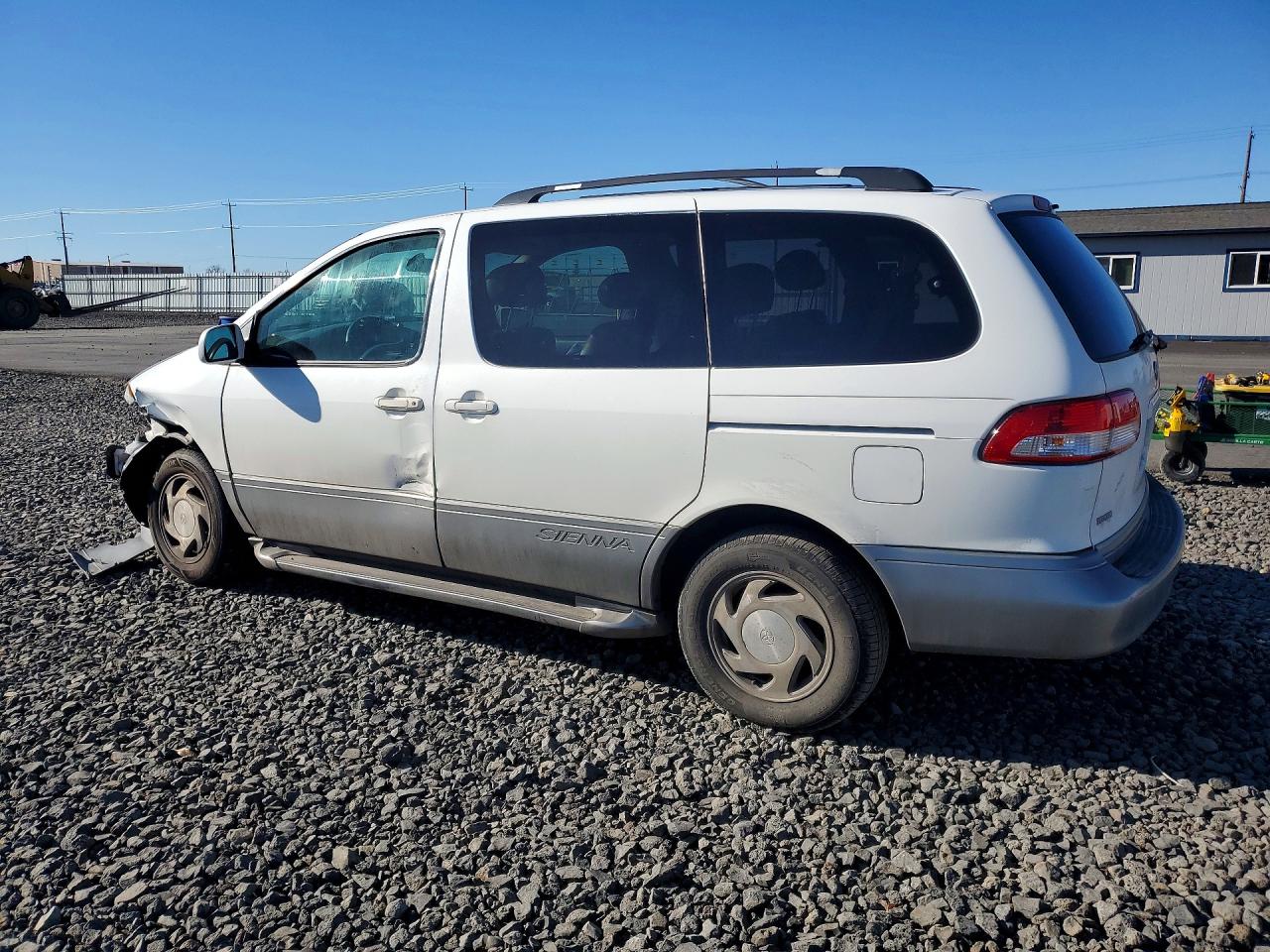 2002 Toyota Sienna Xle White vin: 4T3ZF13C82U444386
