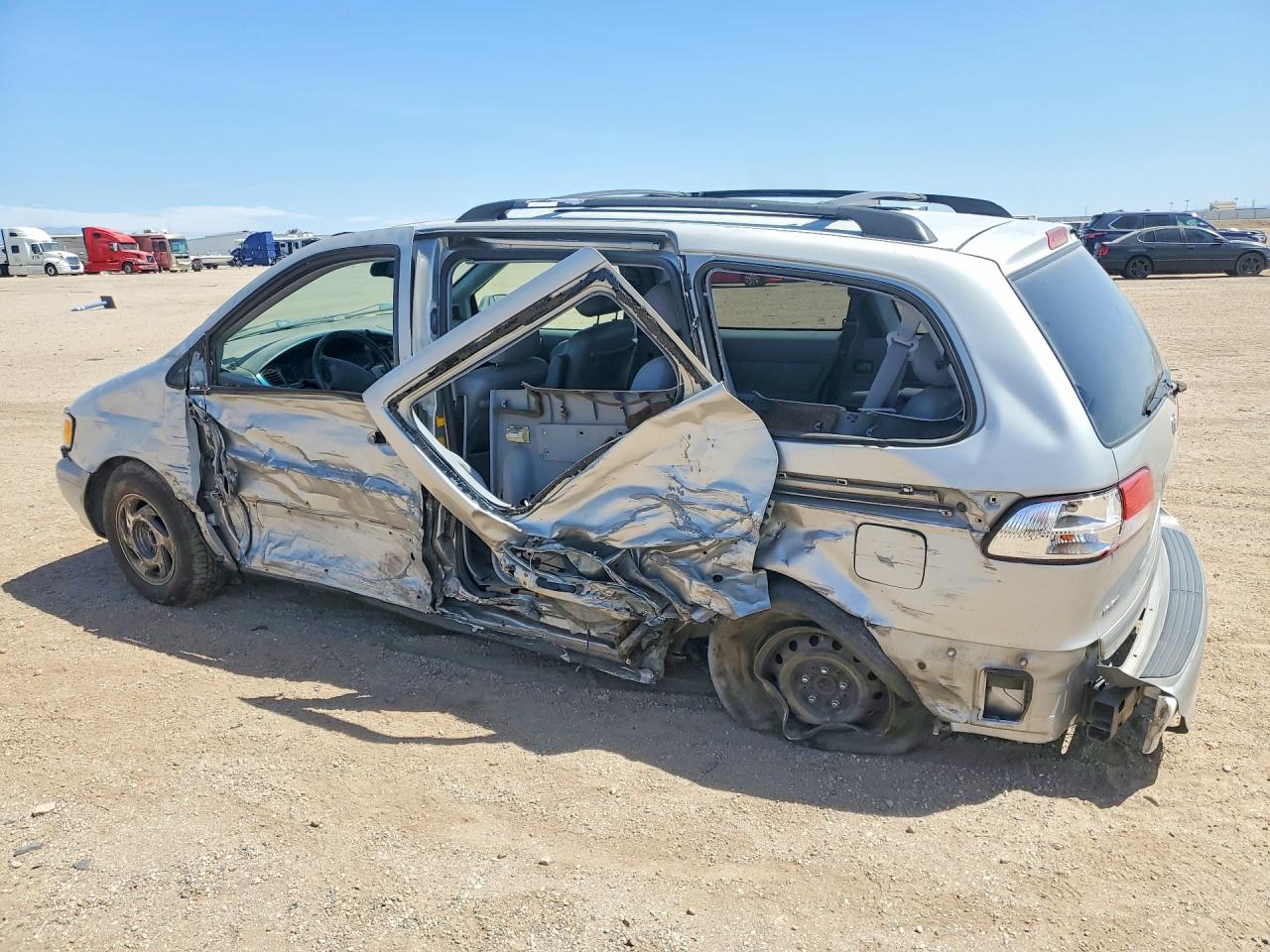 2003 Toyota Sienna Xle Серебряный vin: 4T3ZF13C83U530153