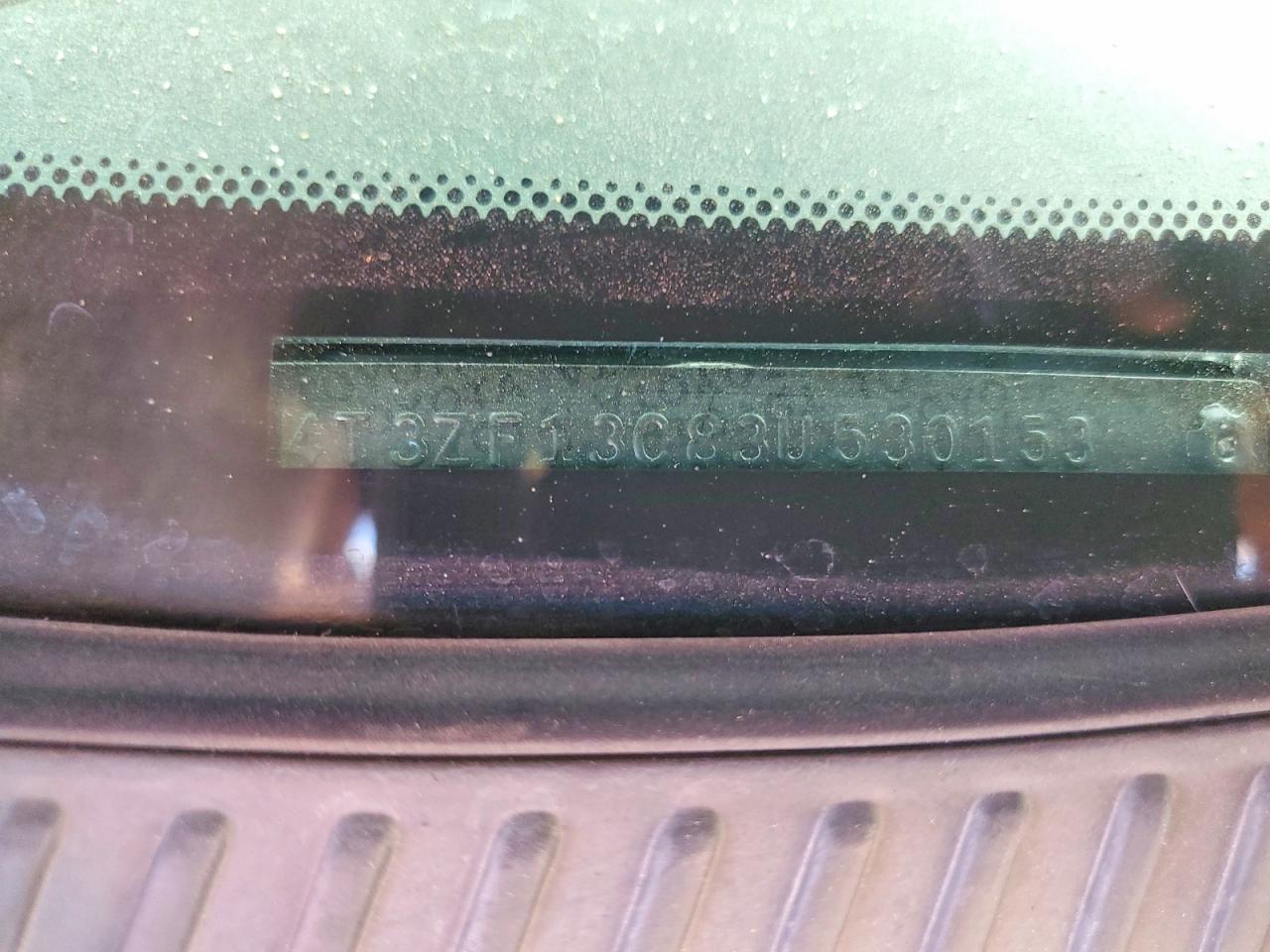 2003 Toyota Sienna Xle Серебряный vin: 4T3ZF13C83U530153