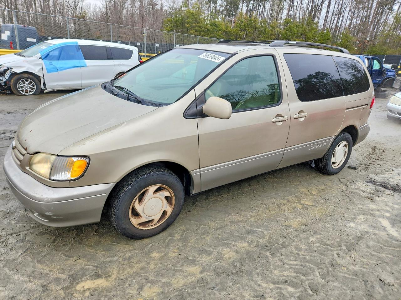 2003 Toyota Sienna Tan vin: 4T3ZF13C83U535045