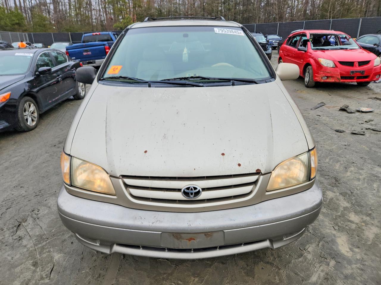 2003 Toyota Sienna Tan vin: 4T3ZF13C83U535045