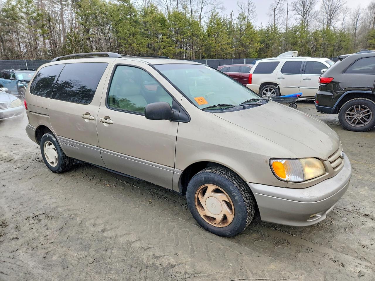 2003 Toyota Sienna Tan vin: 4T3ZF13C83U535045