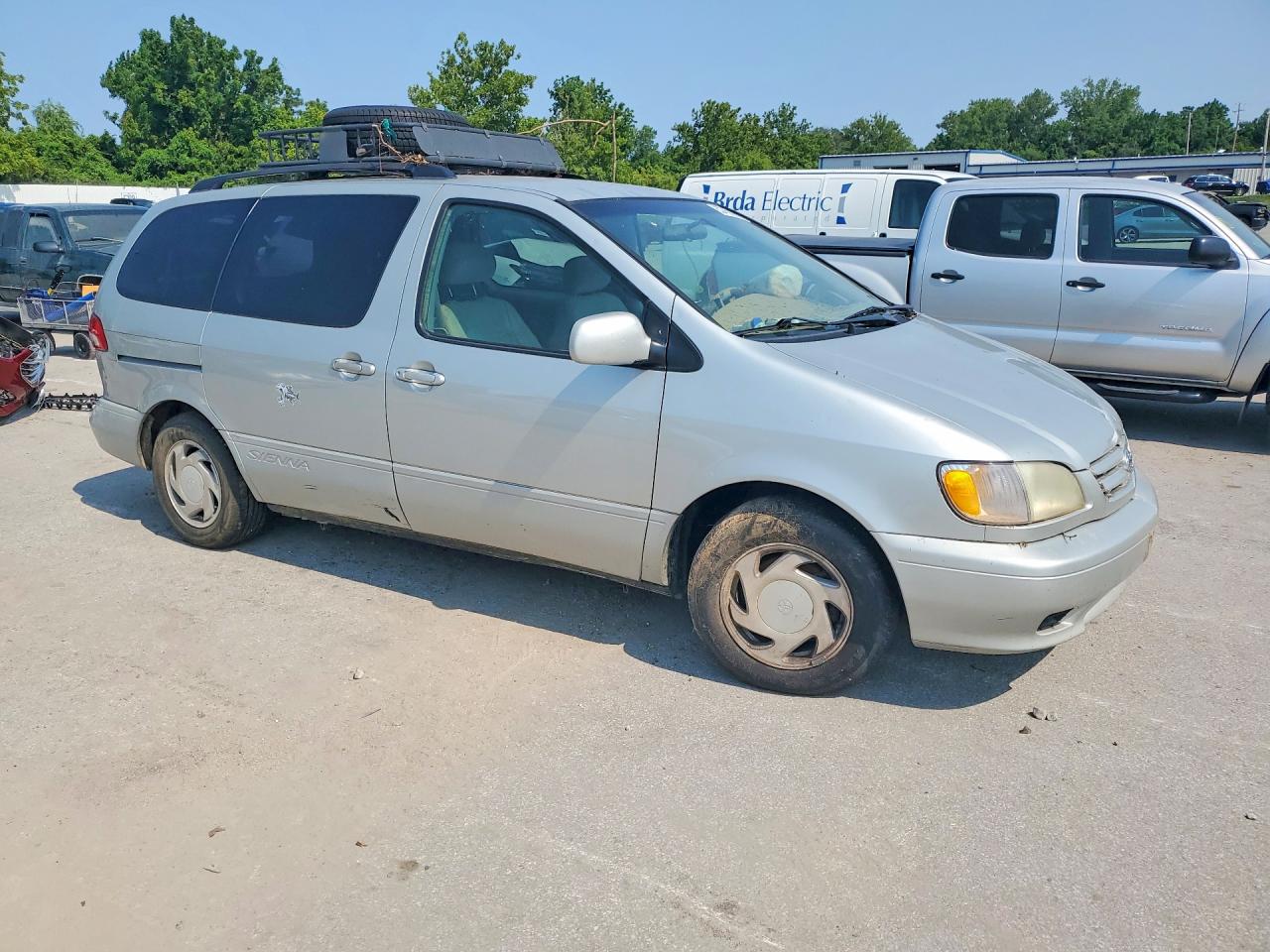 2003 Toyota Sienna Le Серебряный vin: 4T3ZF13C83U552959