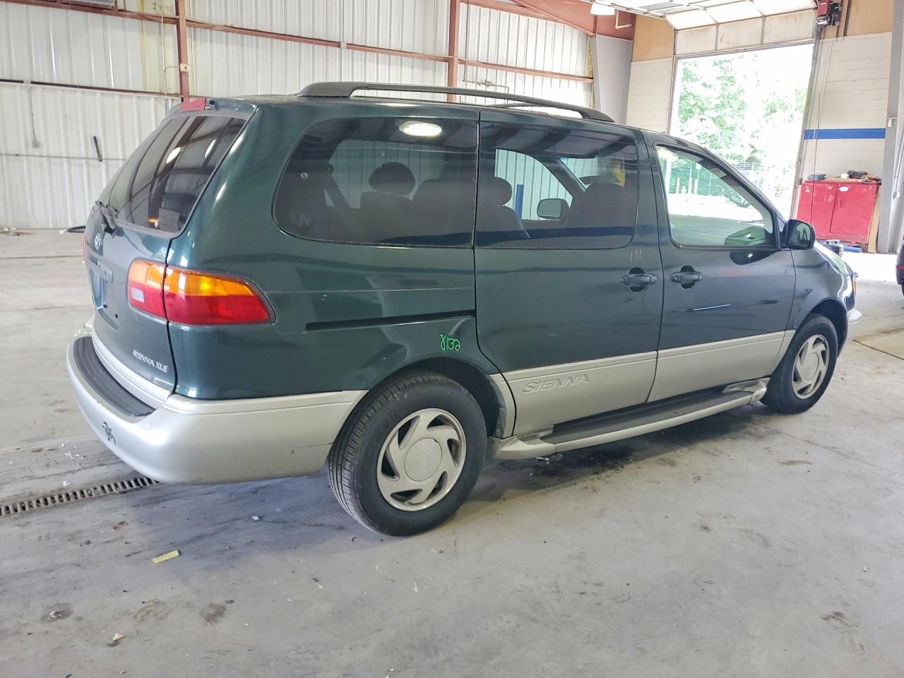 2000 Toyota Sienna Xle Green vin: 4T3ZF13C8YU206580