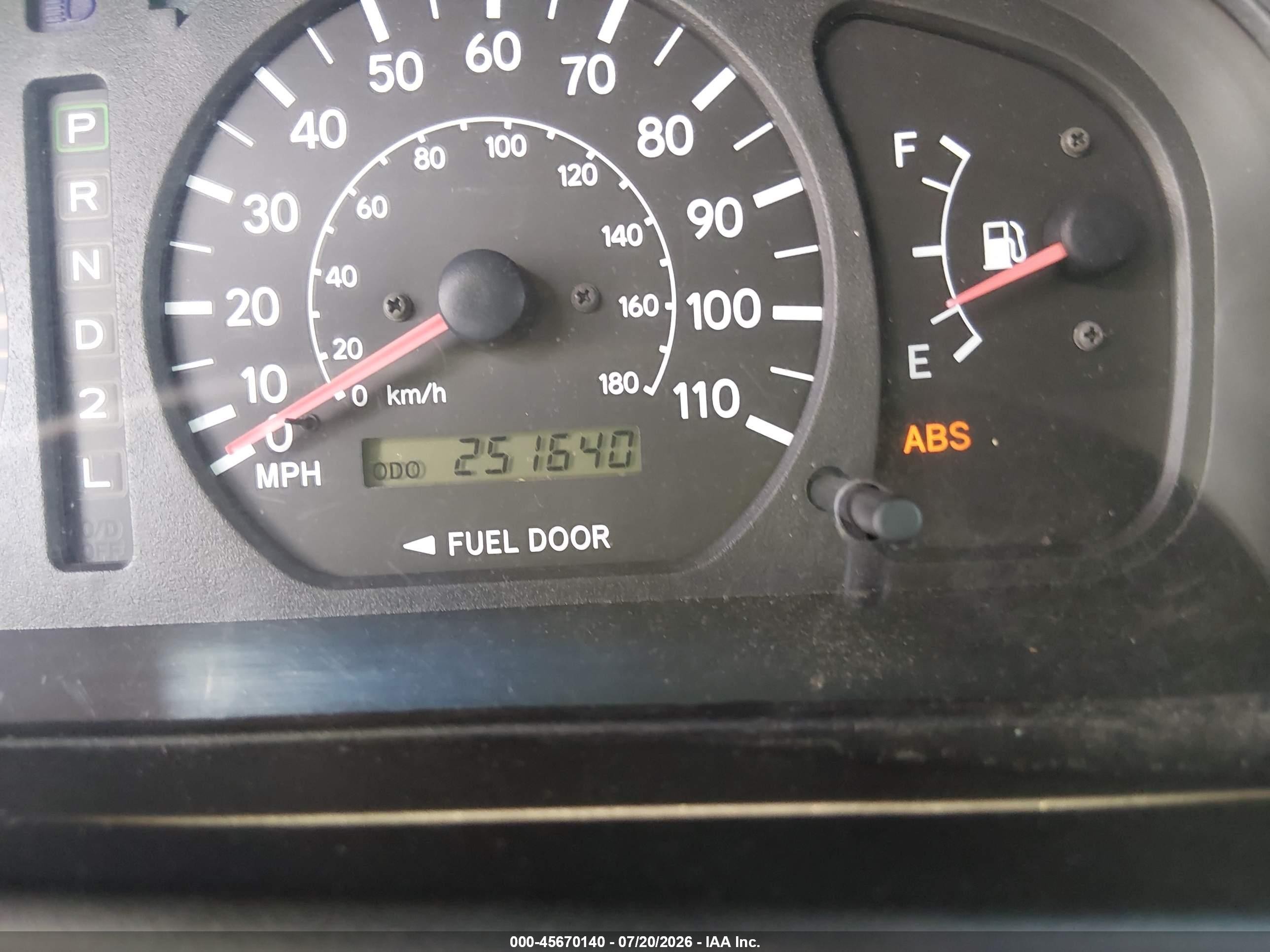 2000 Toyota Sienna Le Light Blue vin: 4T3ZF13C8YU302340