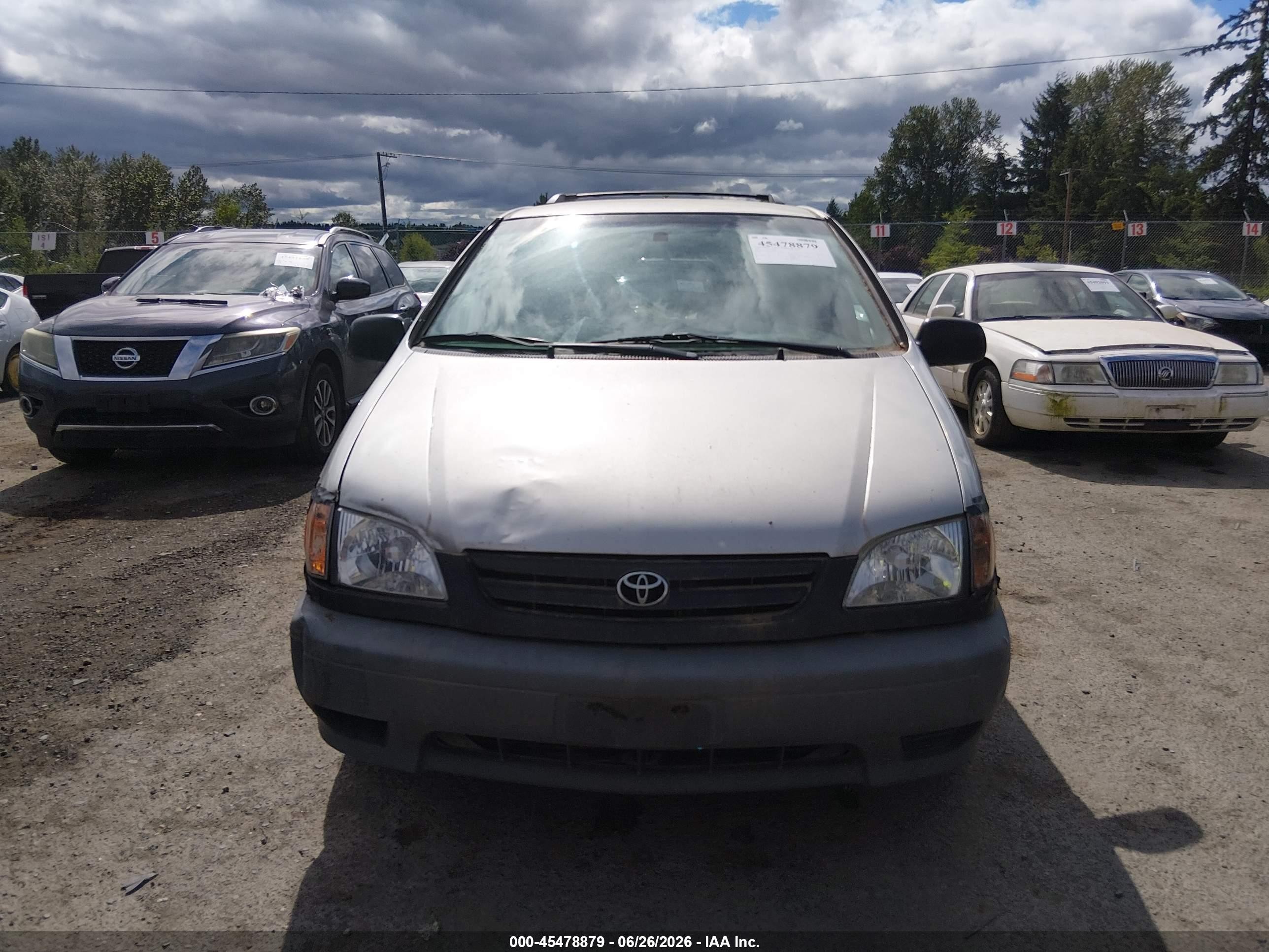 2002 Toyota Sienna Le/xle Beige vin: 4T3ZF13C92U420808