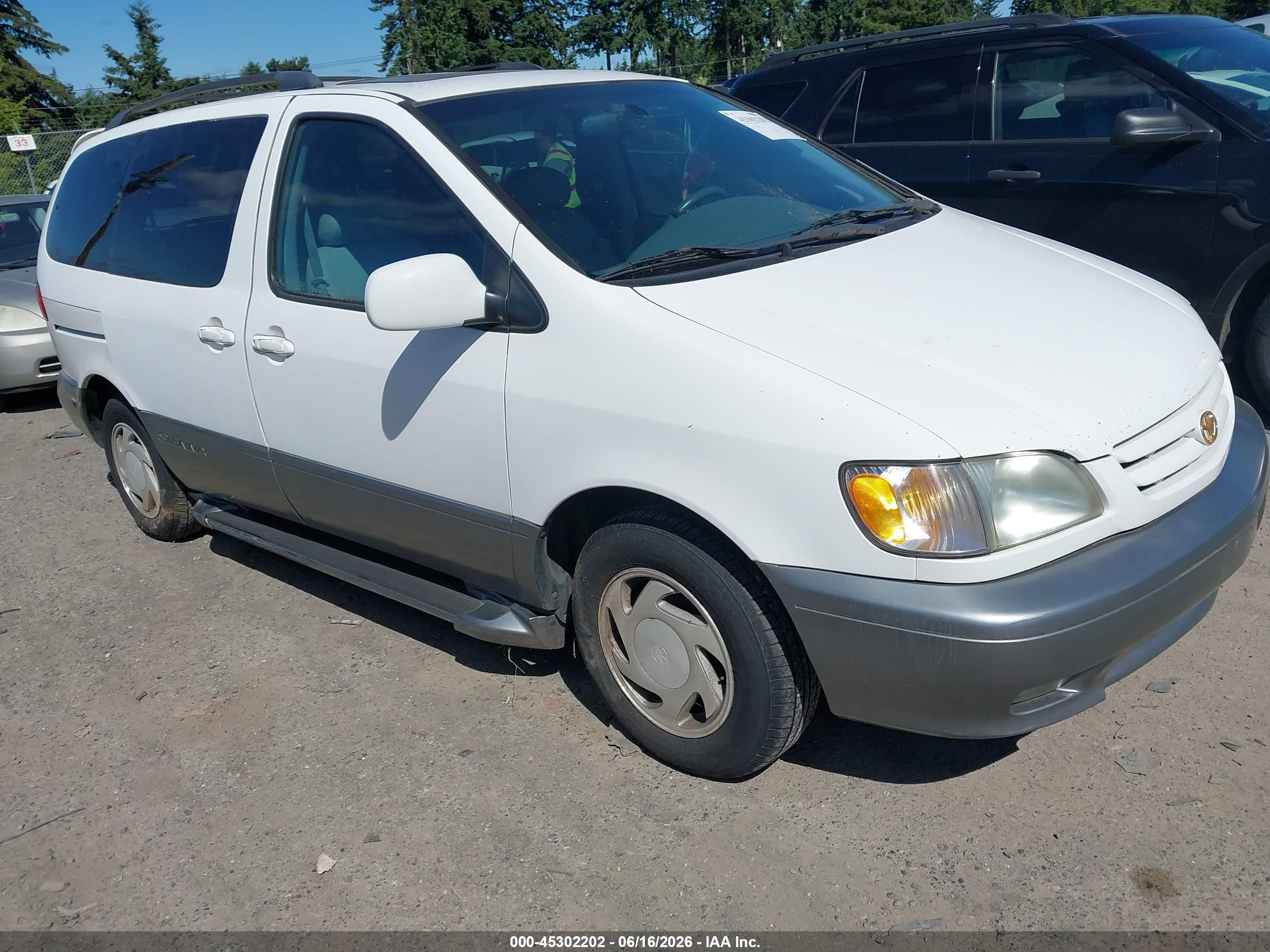 2002 Toyota Sienna Xle White vin: 4T3ZF13C92U429170