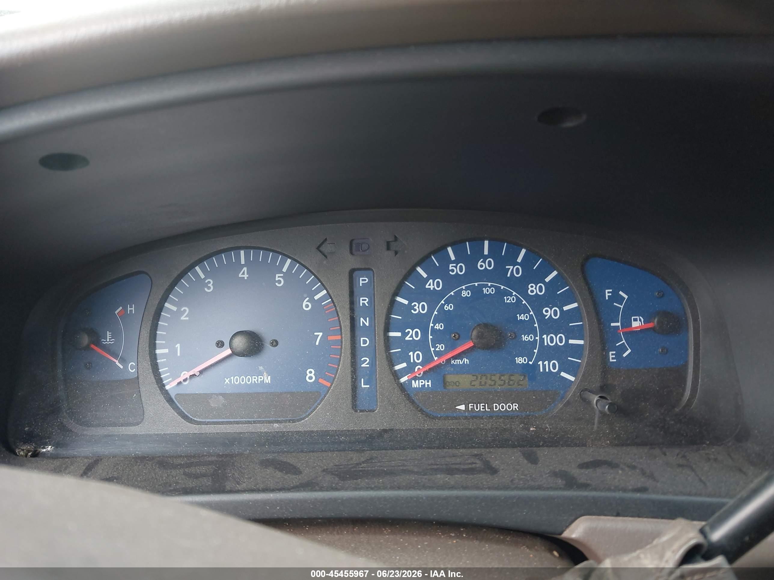 2003 Toyota Sienna Le Tan vin: 4T3ZF13C93U520716