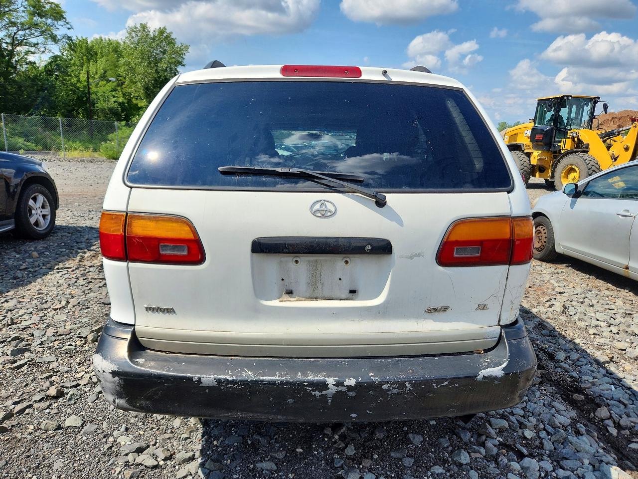 1998 Toyota Sienna Xle White vin: 4T3ZF13C9WU056833