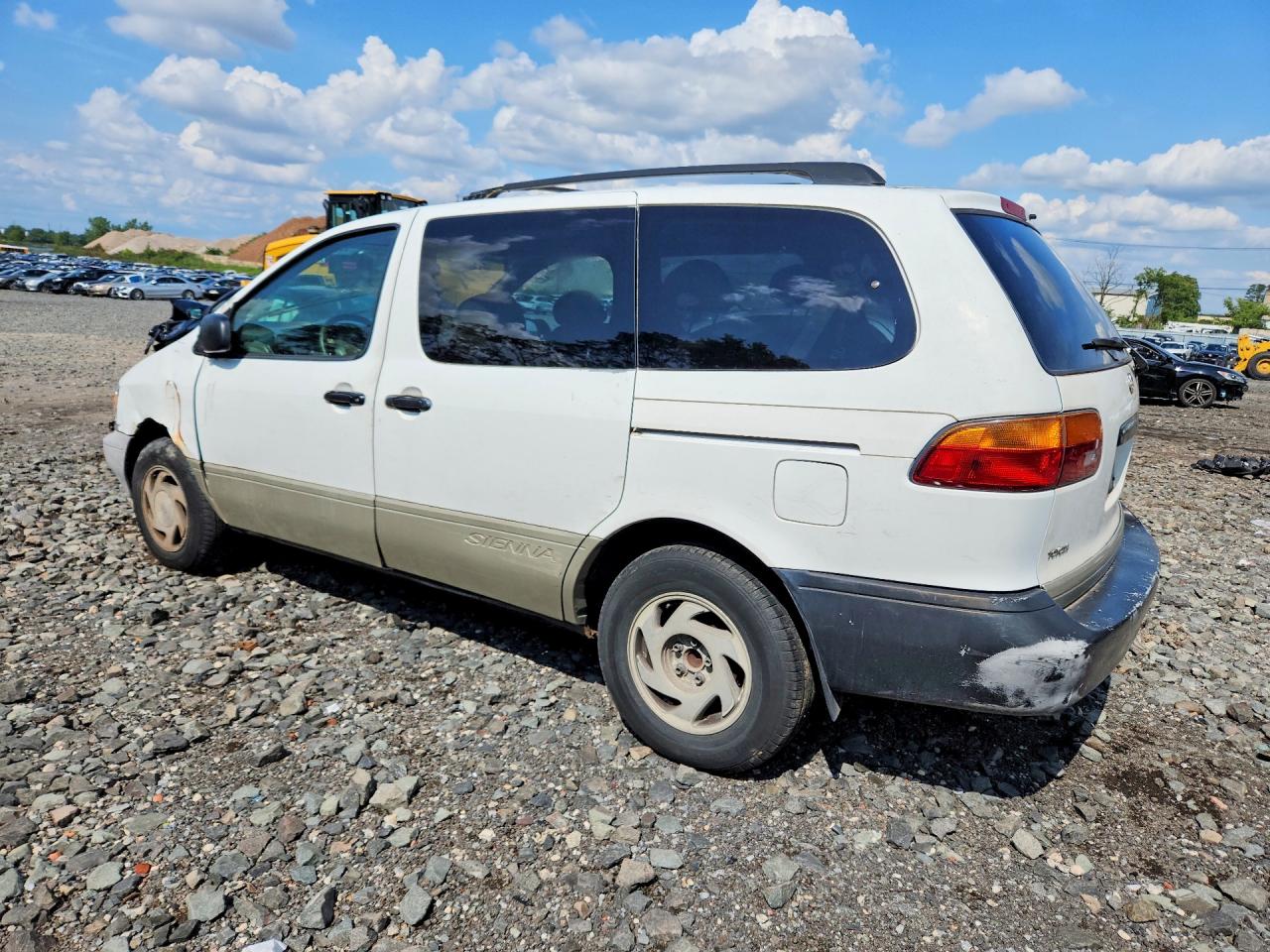 1998 Toyota Sienna Xle White vin: 4T3ZF13C9WU056833